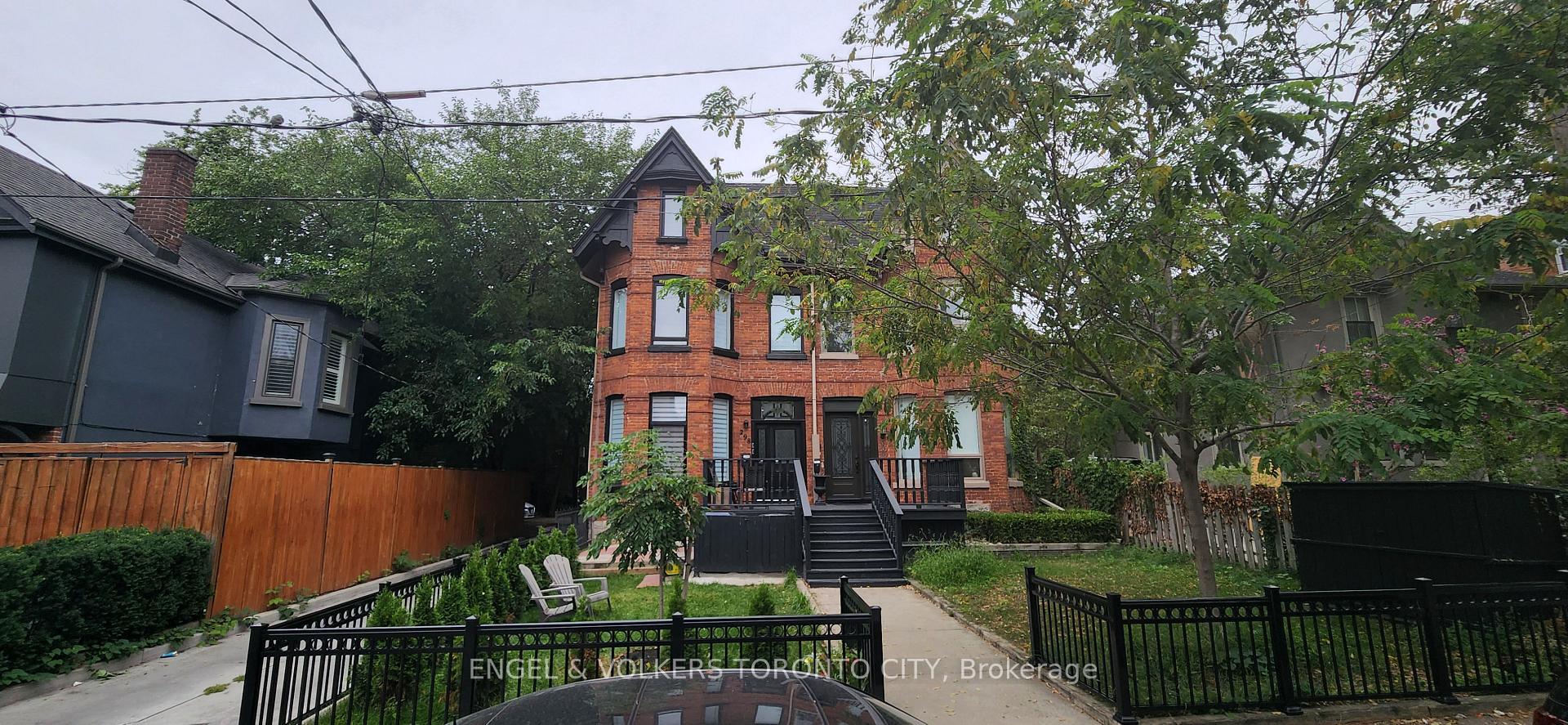 Photo 3 of 298 Seaton Street, Toronto, Cabbagetown-South St. James Town — HOMEH