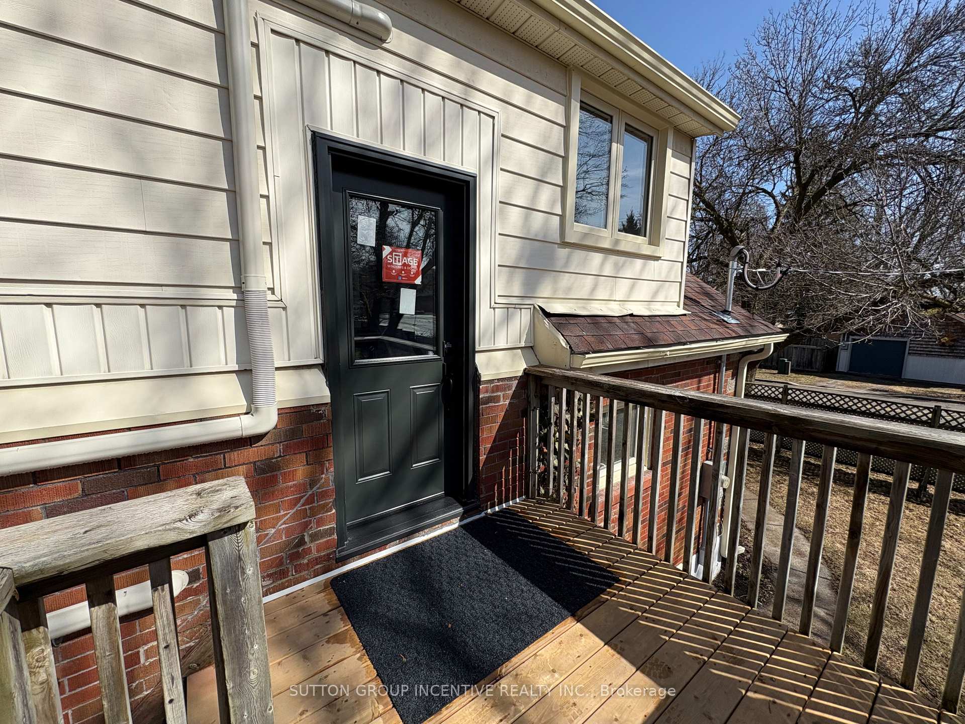 Photo 3 of Unit Upper, 20 Bayview Drive, Barrie, Allandale — HOMEH