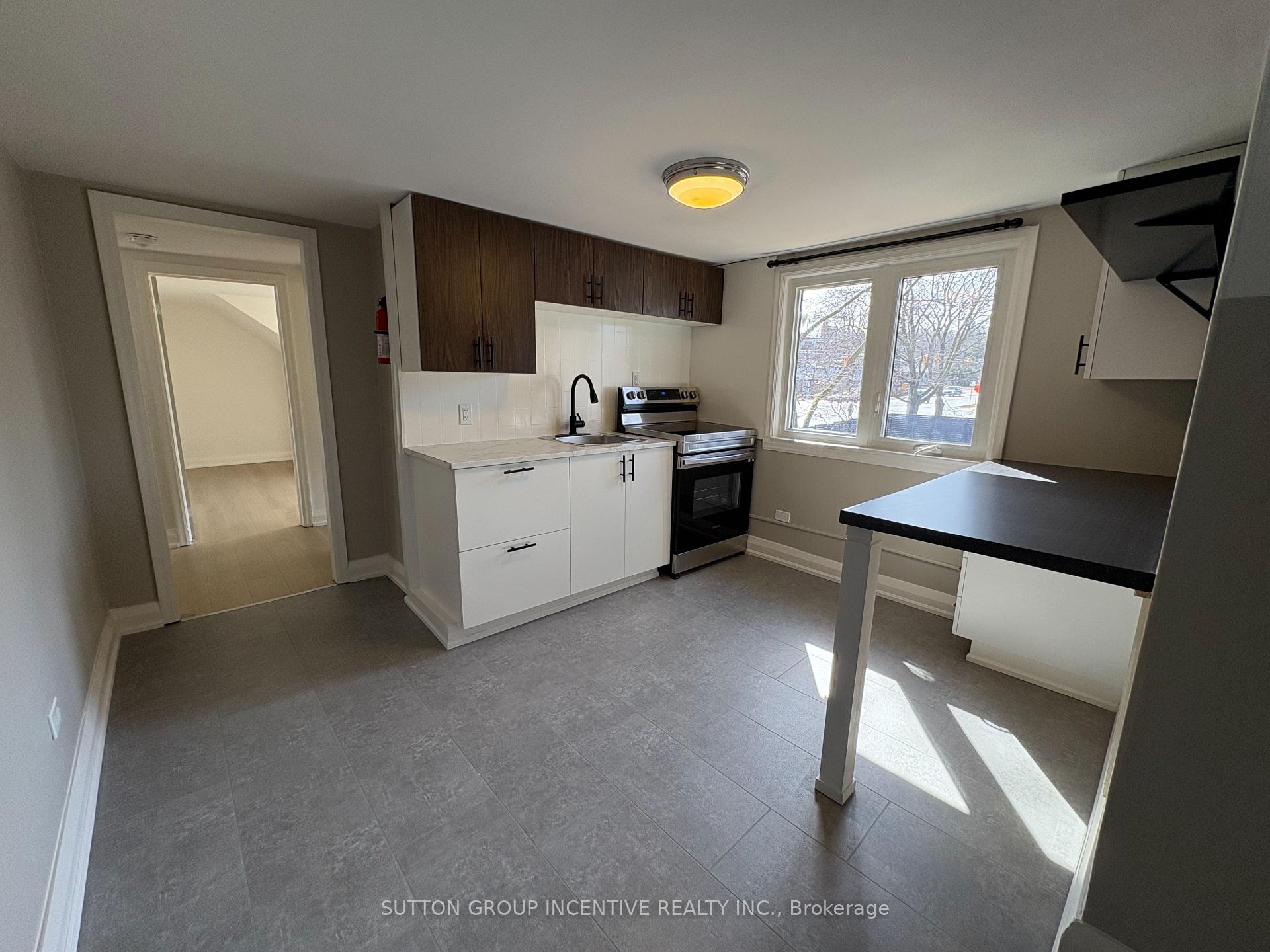 Photo 6 of Unit Upper, 20 Bayview Drive, Barrie, Allandale — HOMEH