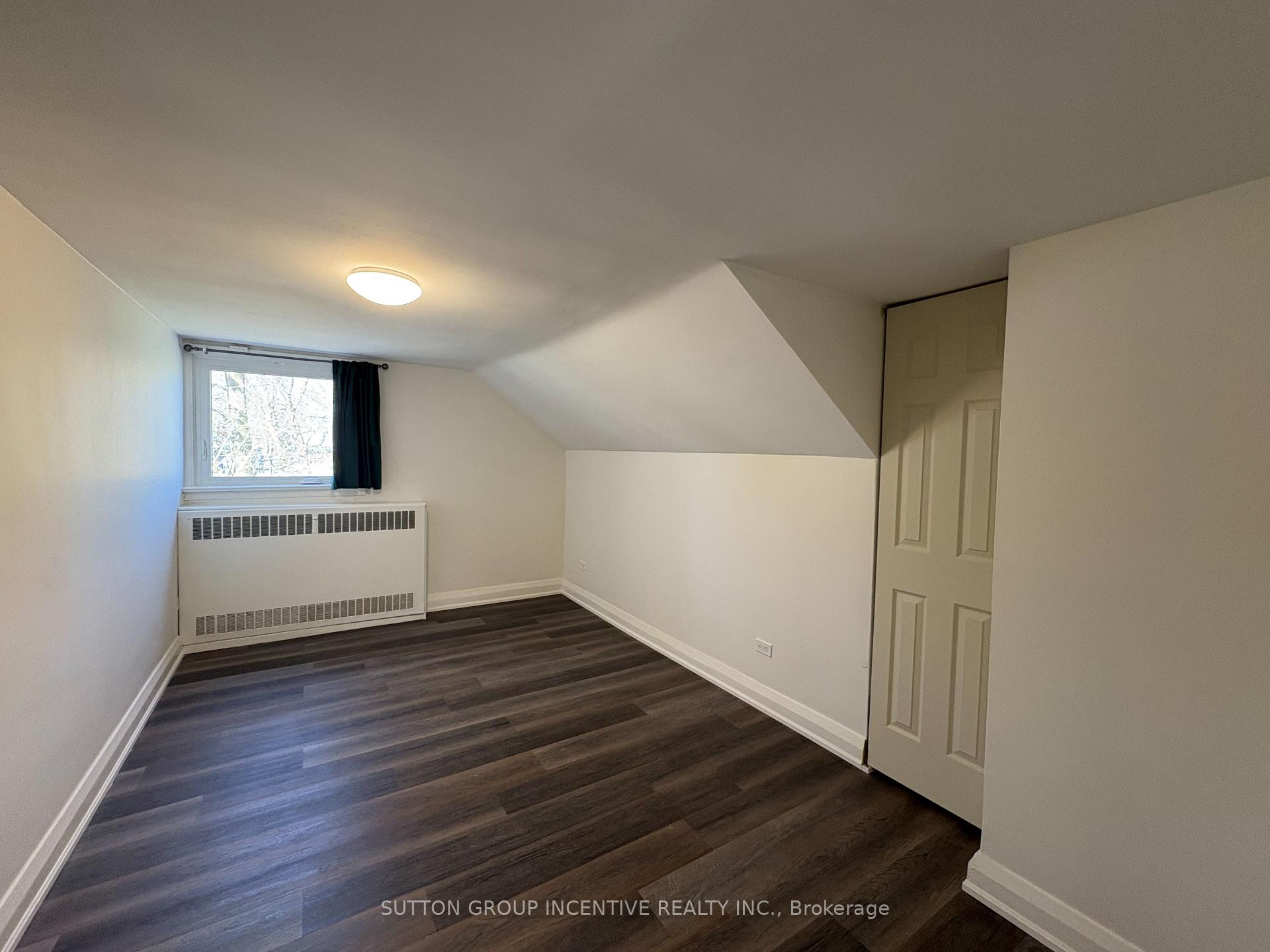 Photo 7 of Unit Upper, 20 Bayview Drive, Barrie, Allandale — HOMEH