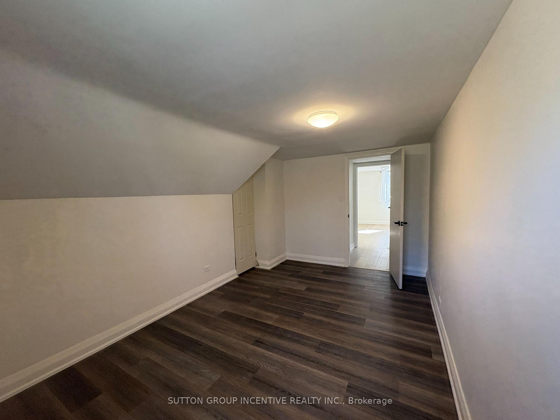 Photo 8 of Unit Upper, 20 Bayview Drive, Barrie, Allandale — HOMEH