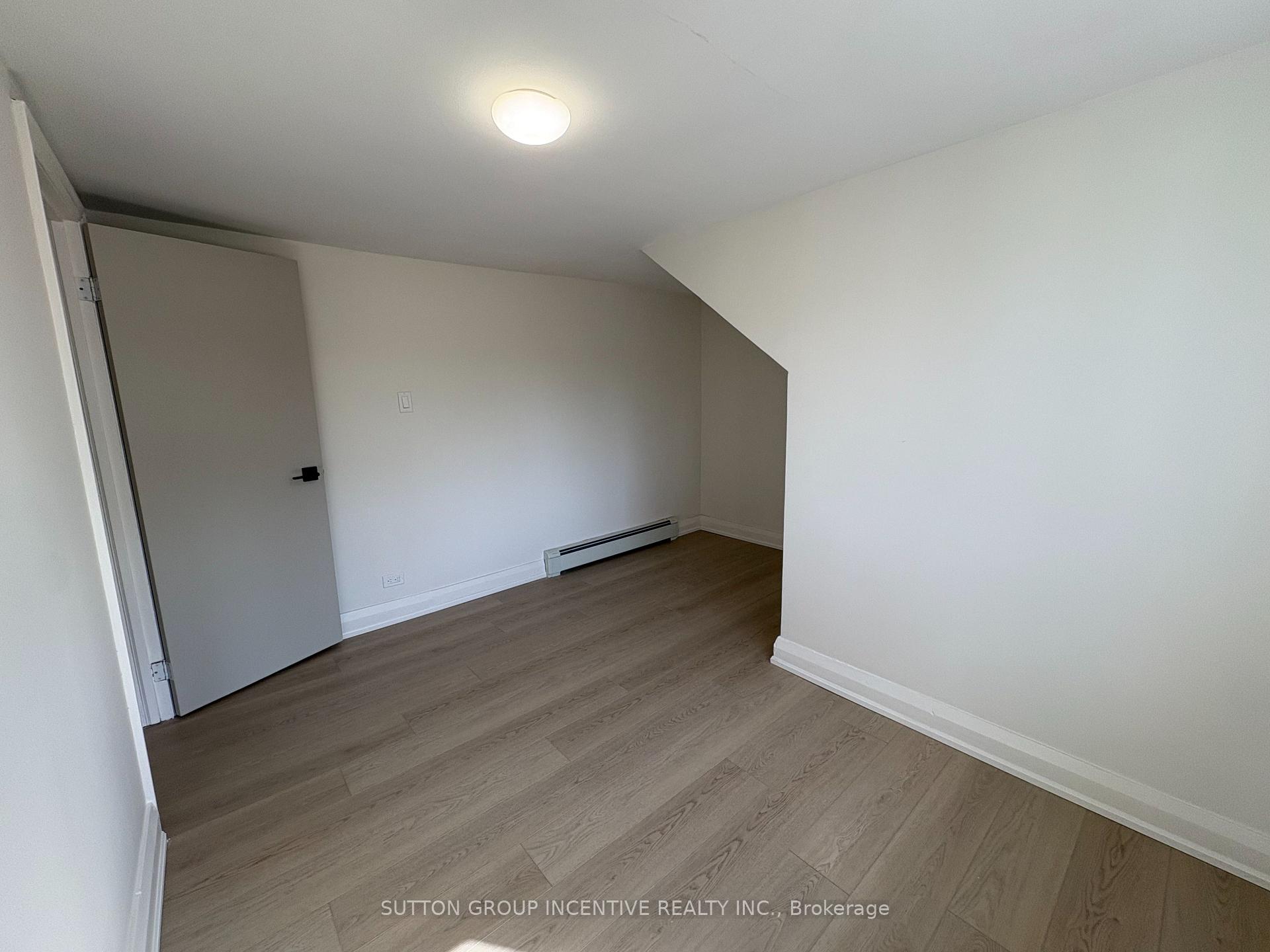Photo 12 of Unit Upper, 20 Bayview Drive, Barrie, Allandale — HOMEH