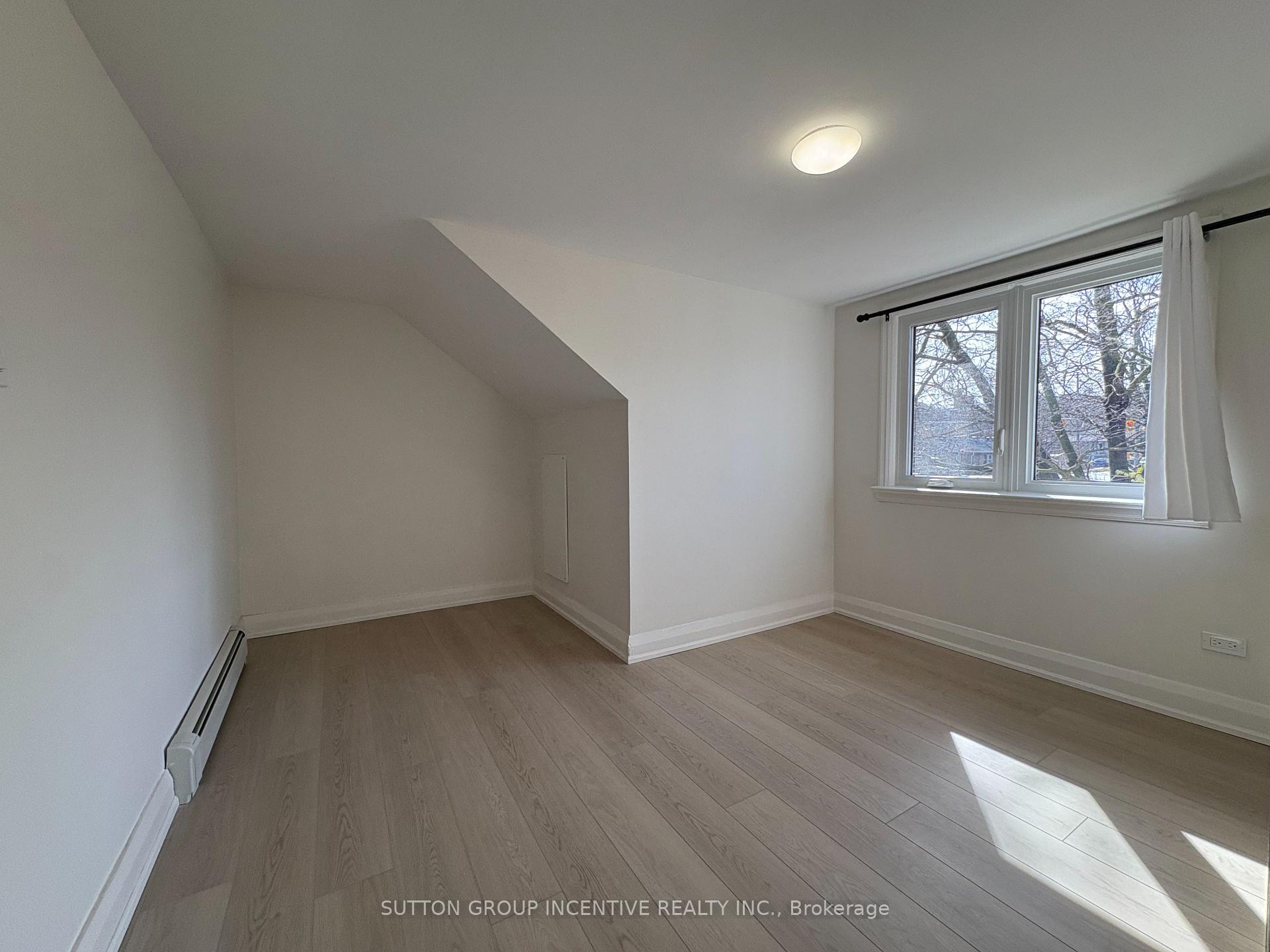 Photo 11 of Unit Upper, 20 Bayview Drive, Barrie, Allandale — HOMEH