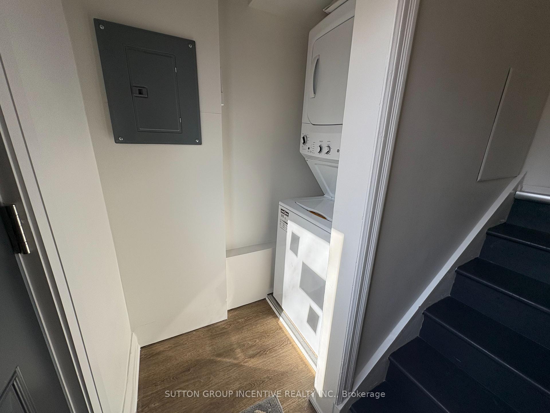 Photo 14 of Unit Upper, 20 Bayview Drive, Barrie, Allandale — HOMEH