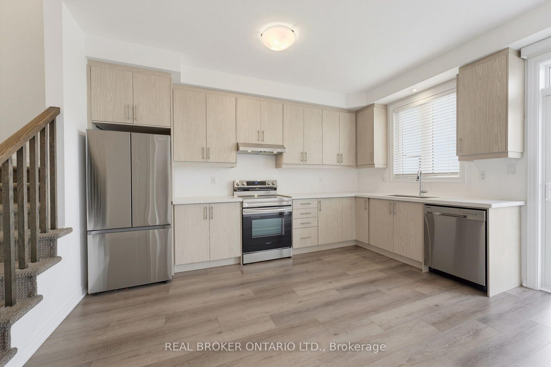 Photo 6 of 120 Court Drive, Brant, Paris — HOMEH