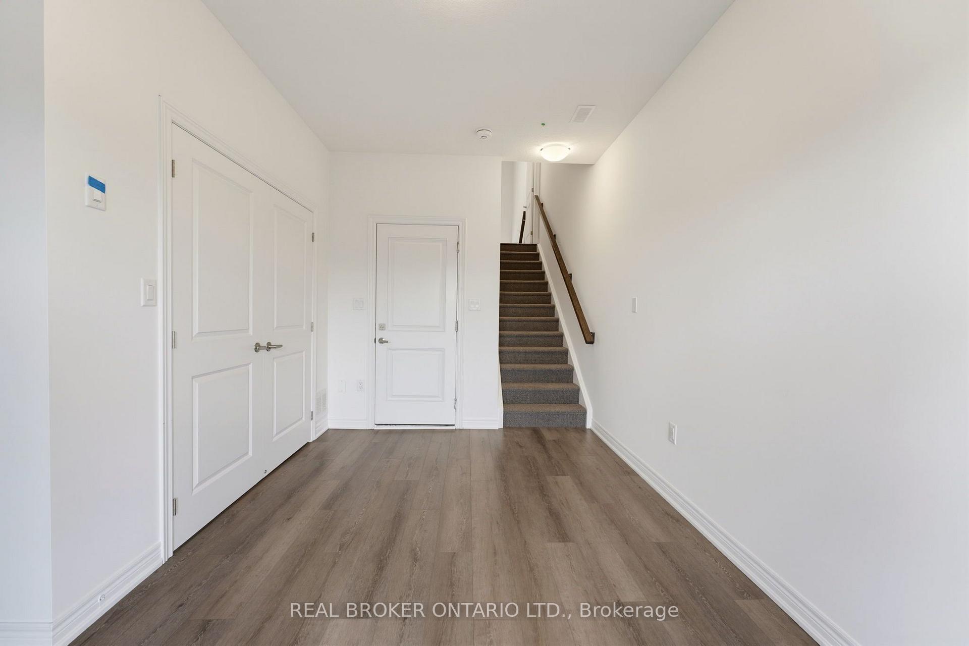 Photo 25 of 120 Court Drive, Brant, Paris — HOMEH