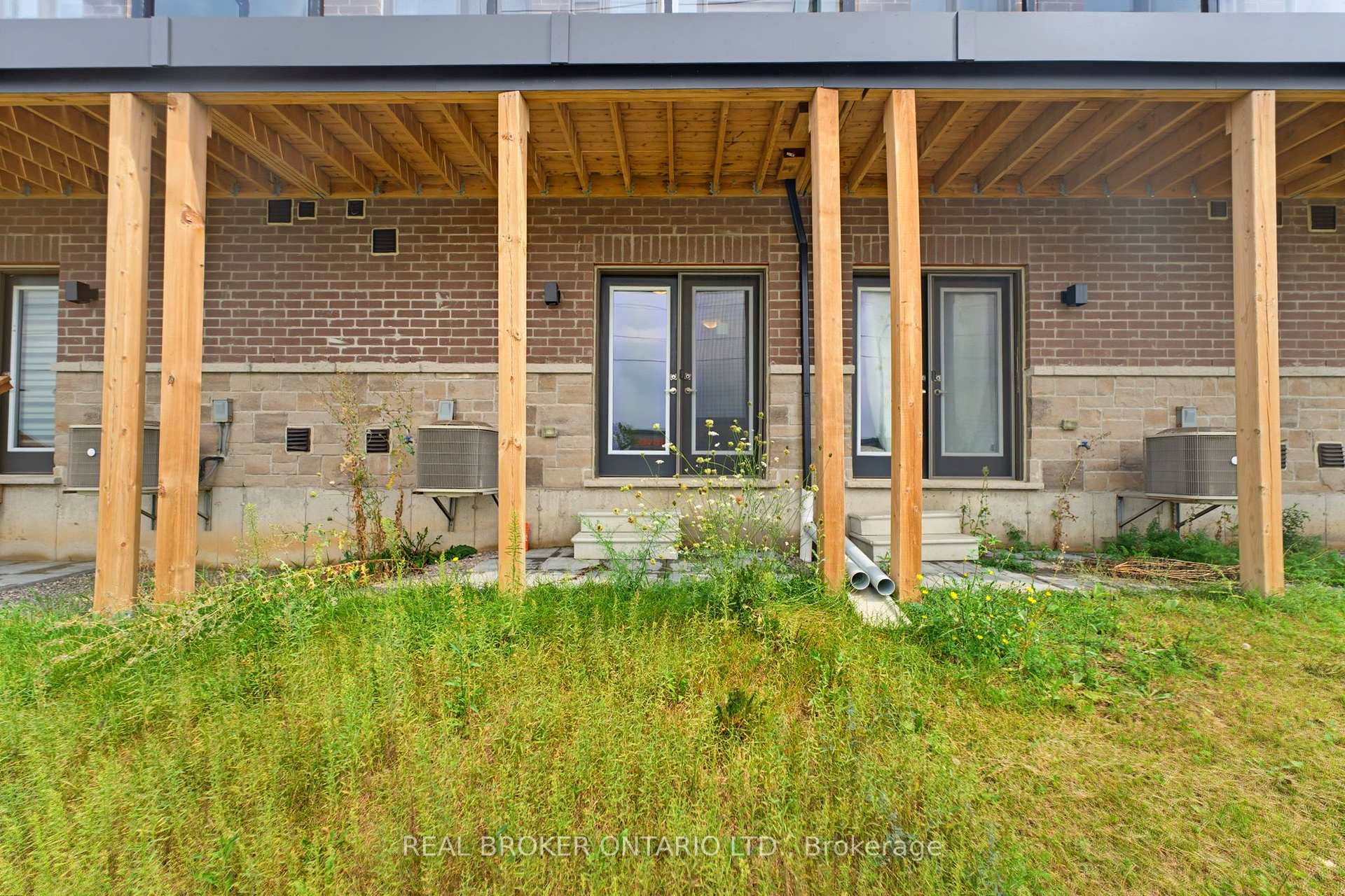 Photo 29 of 120 Court Drive, Brant, Paris — HOMEH