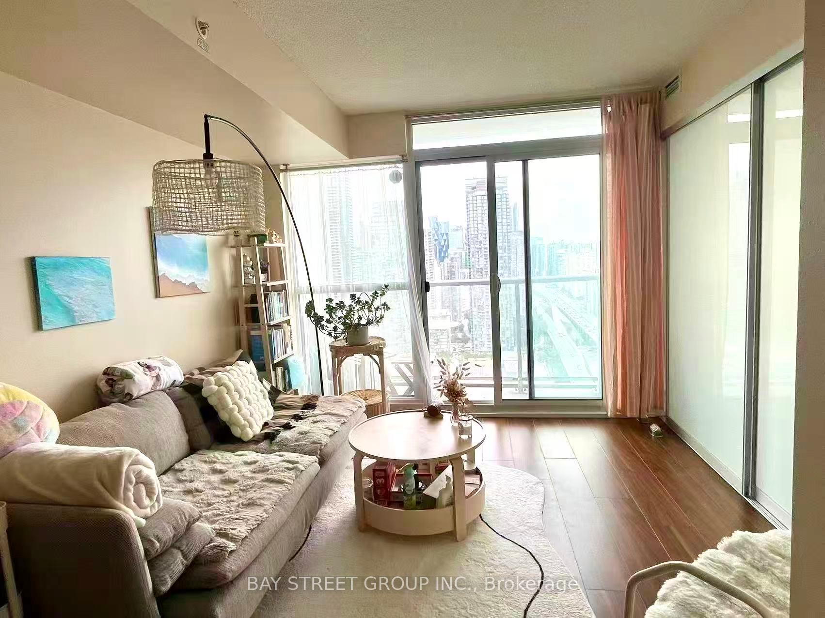 Photo 4 of Unit 3602, 75 Queens Wharf Road, Toronto, Waterfront Communities — HOMEH