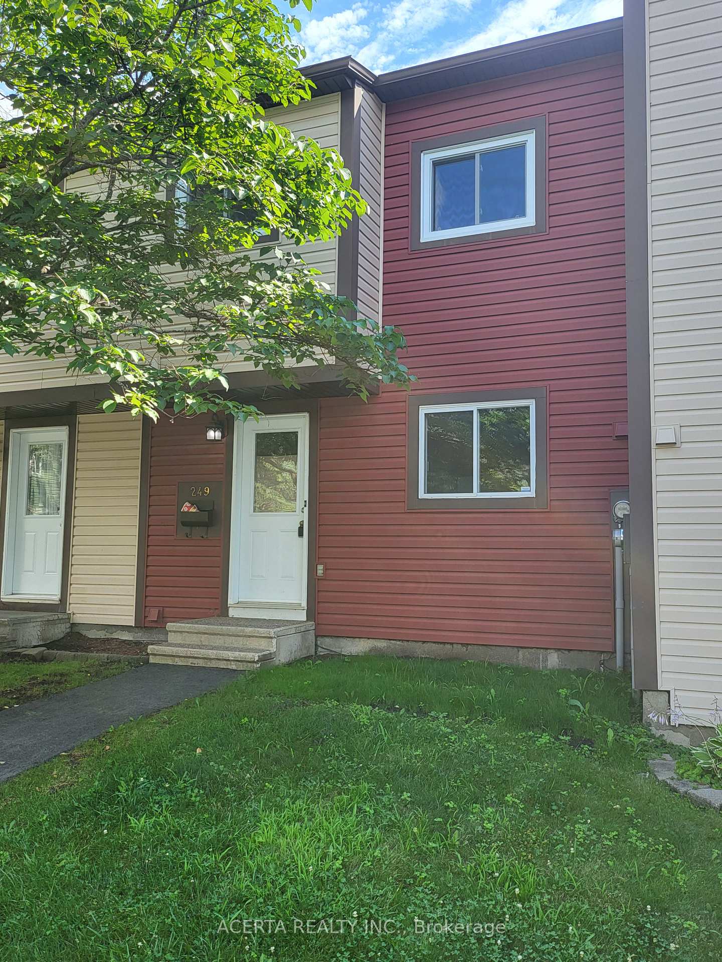 Photo of 249 Teal Crescent