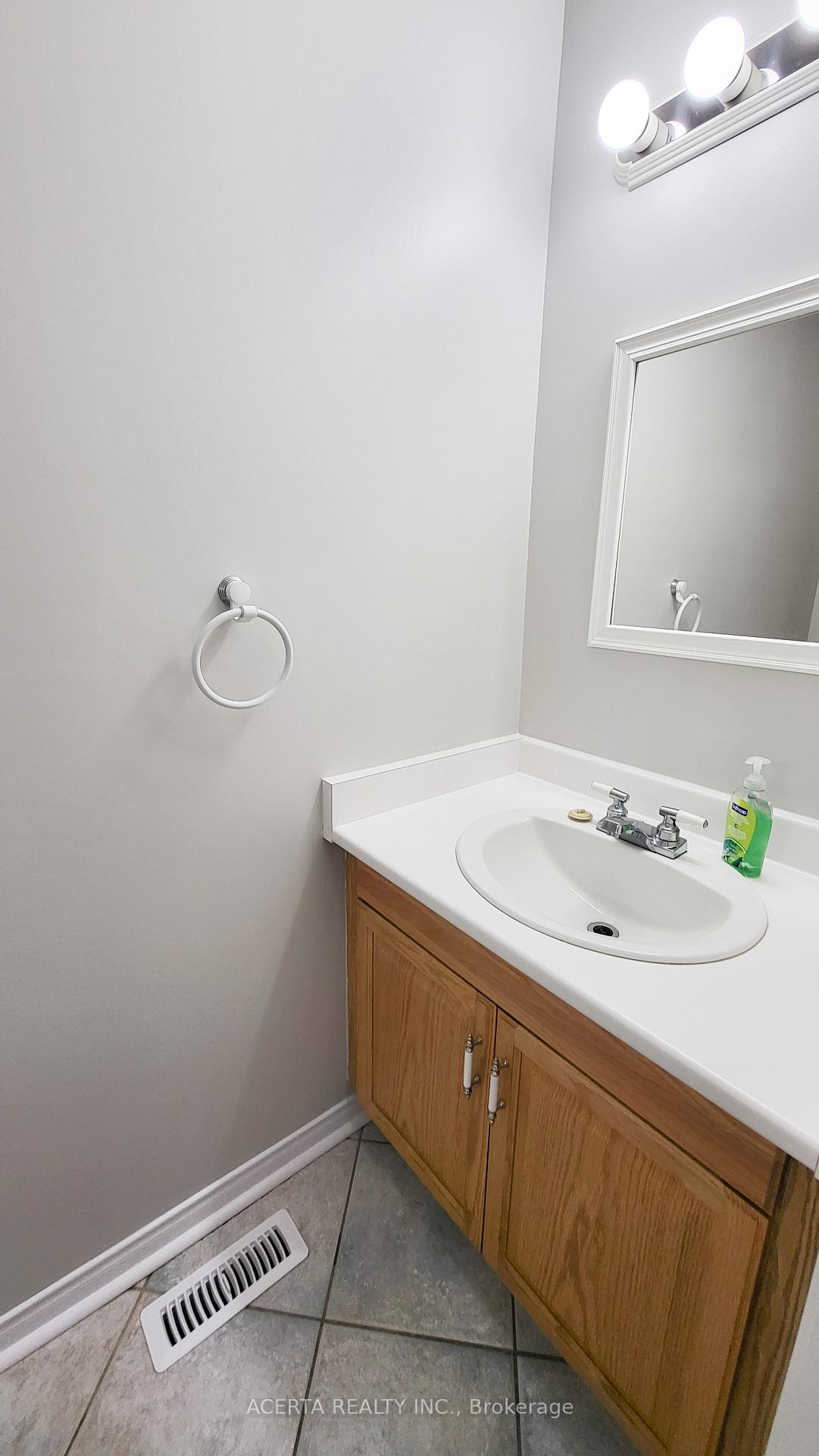 Photo 9 of 249 Teal Crescent, Ottawa, Chatelaine Village — HOMEH