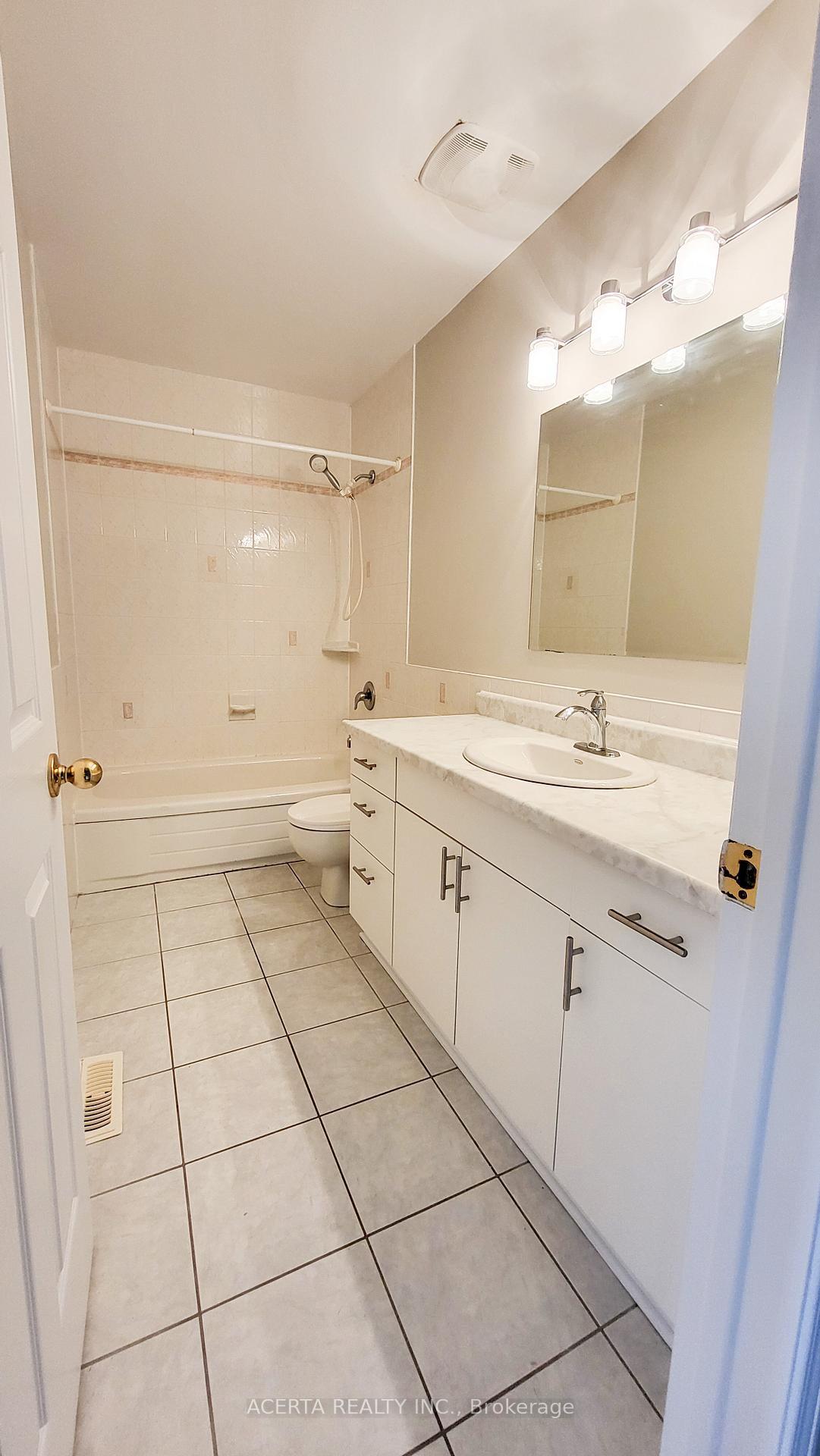 Photo 13 of 249 Teal Crescent, Ottawa, Chatelaine Village — HOMEH