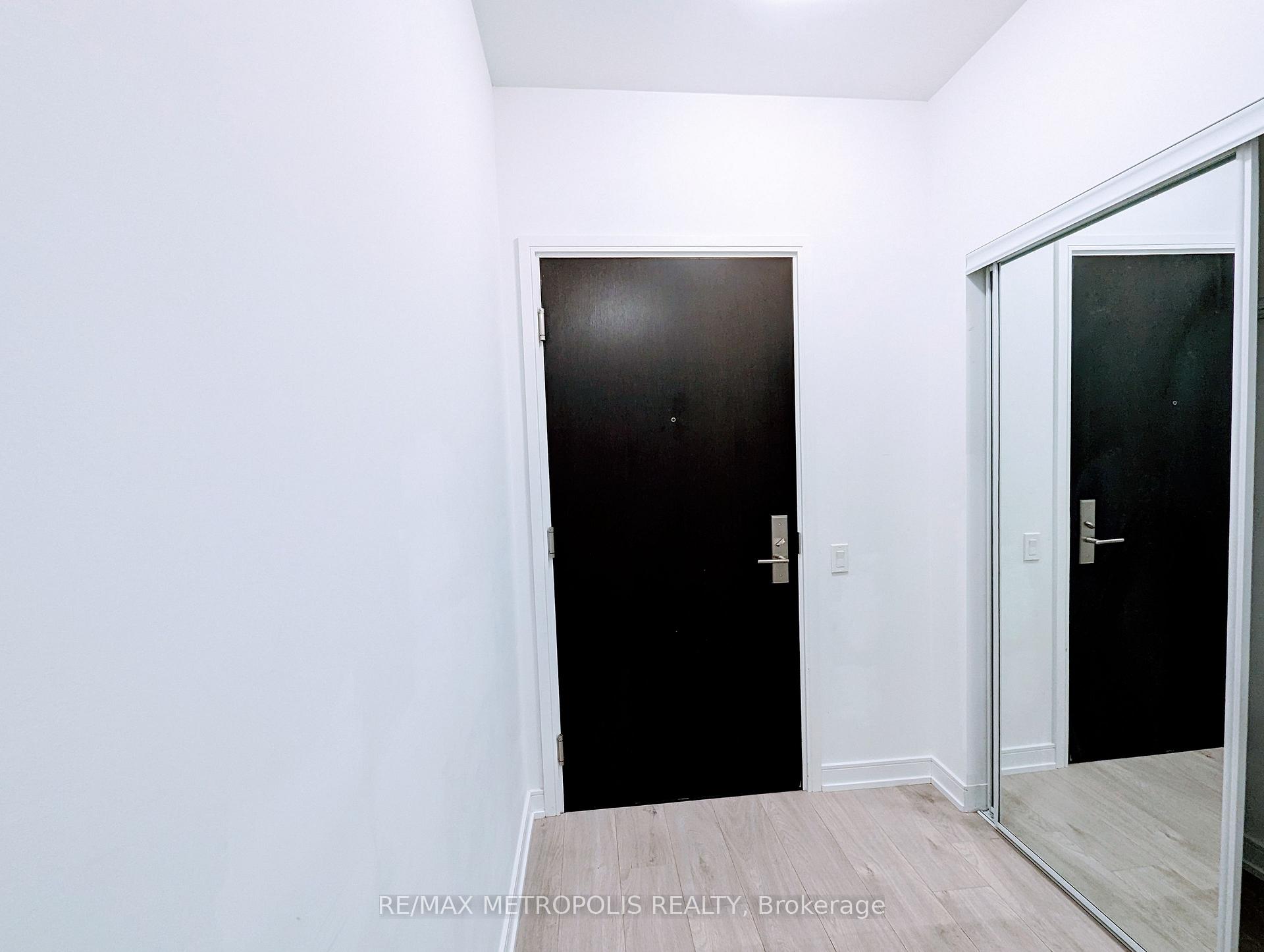 Photo 2 of Unit 703, 8 Nahani Way, Mississauga, Hurontario — HOMEH