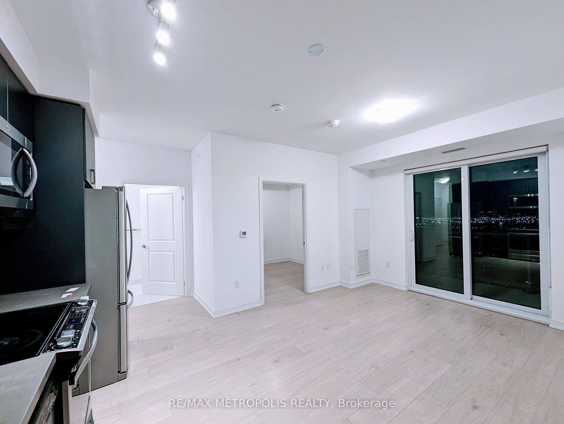 Photo 4 of Unit 703, 8 Nahani Way, Mississauga, Hurontario — HOMEH