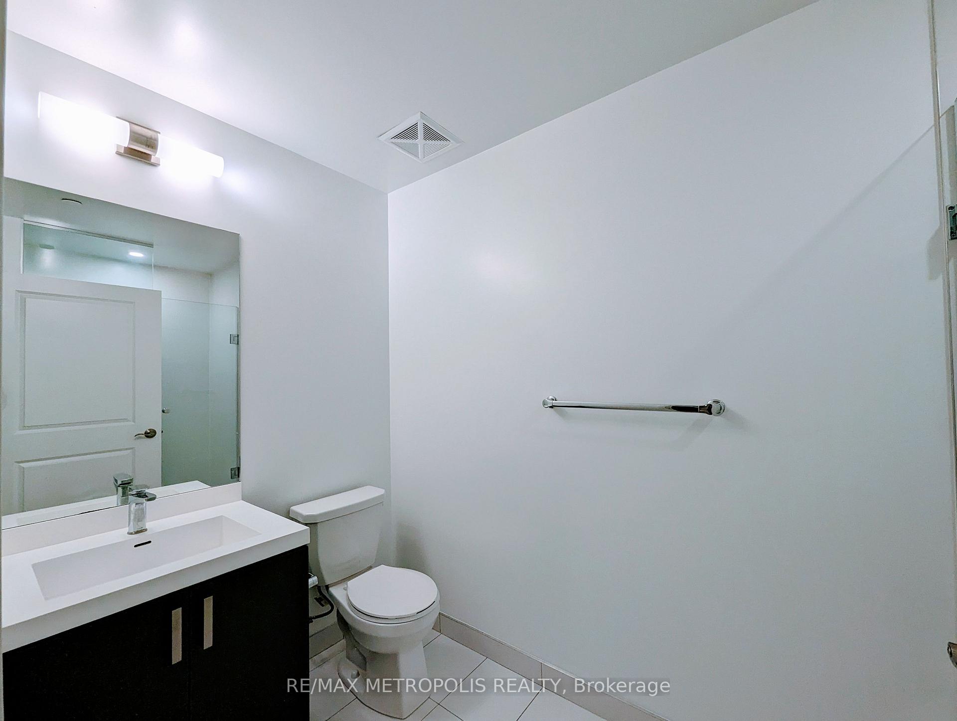 Photo 5 of Unit 703, 8 Nahani Way, Mississauga, Hurontario — HOMEH