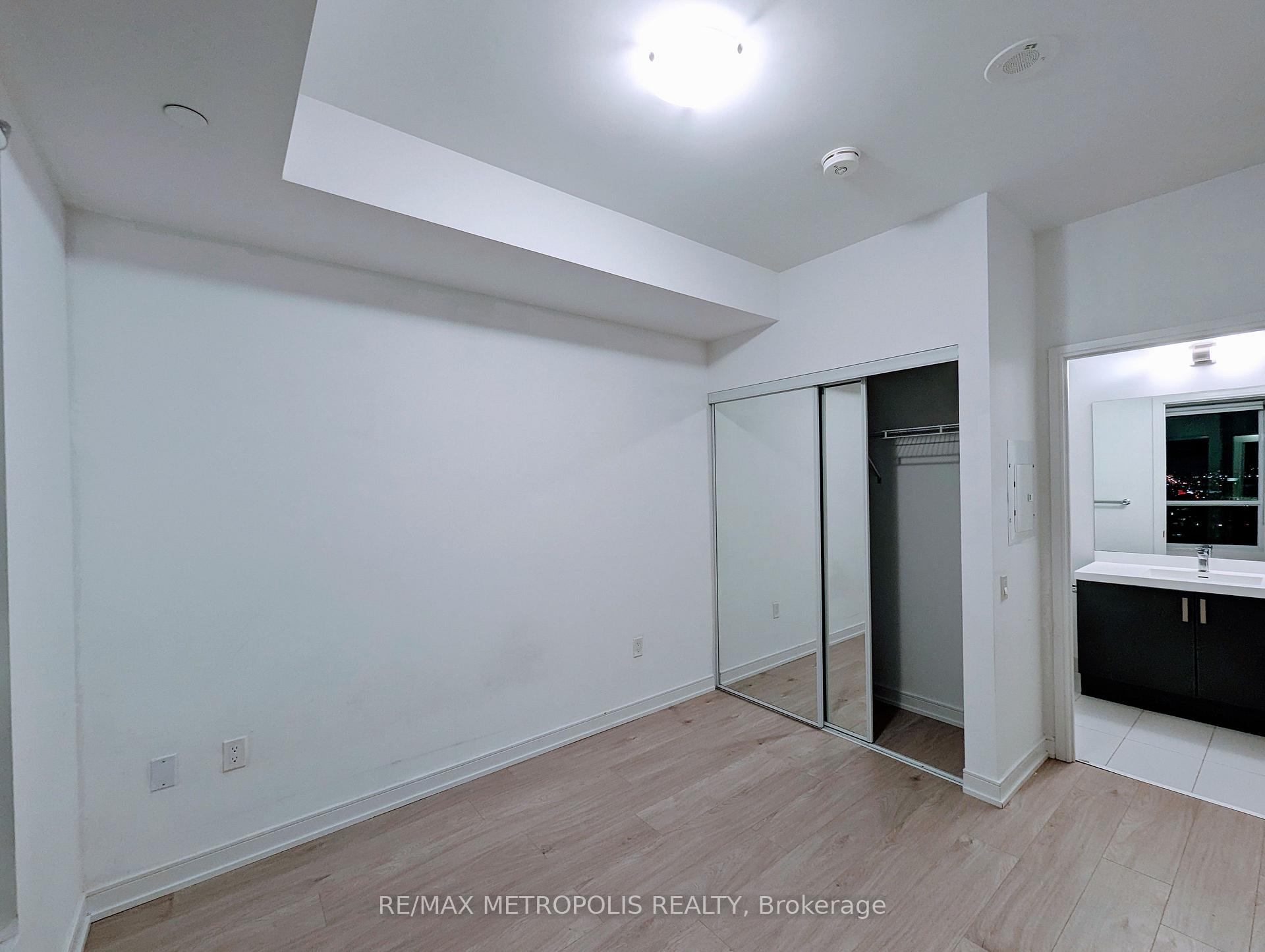 Photo 8 of Unit 703, 8 Nahani Way, Mississauga, Hurontario — HOMEH