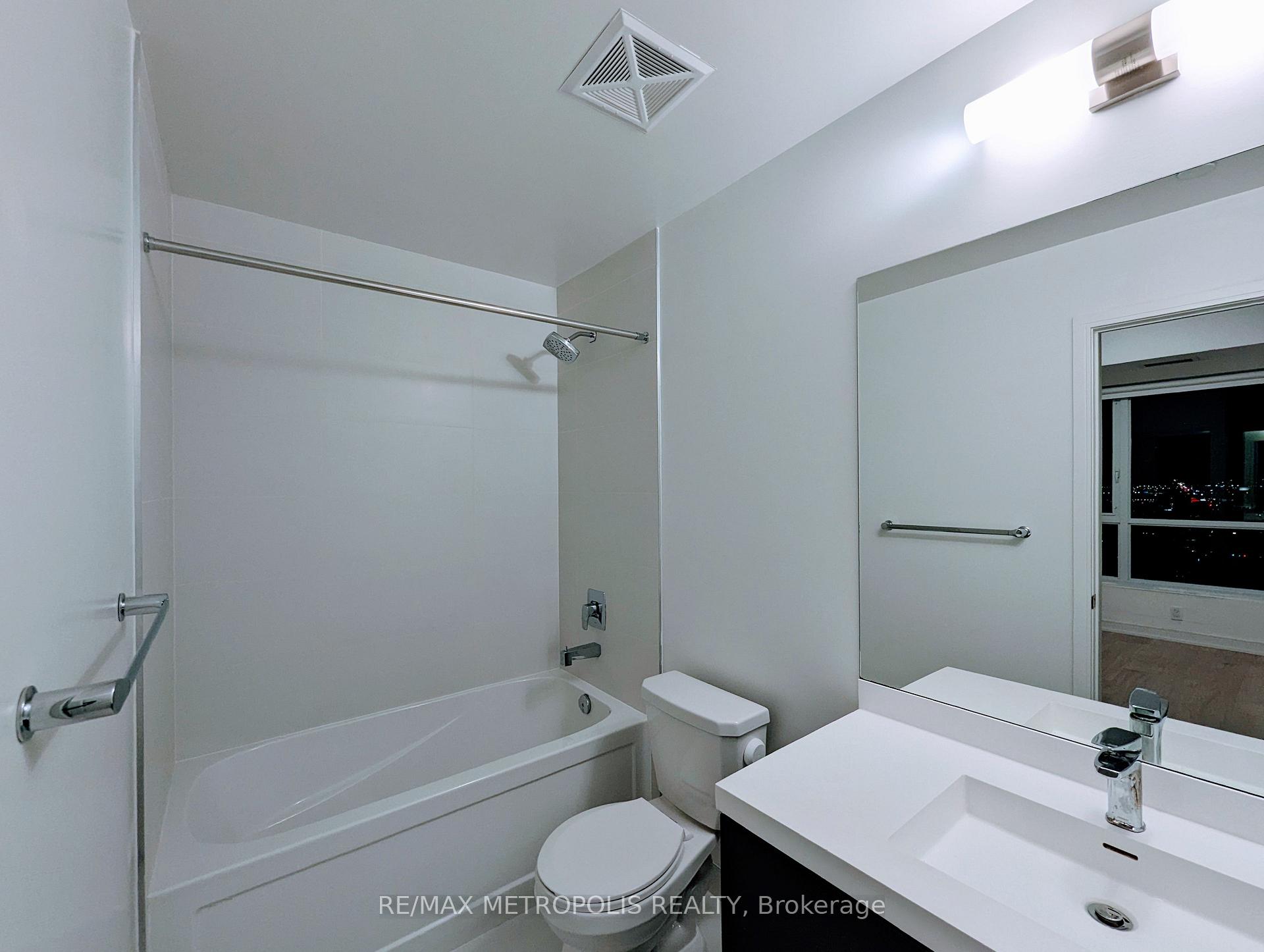 Photo 9 of Unit 703, 8 Nahani Way, Mississauga, Hurontario — HOMEH