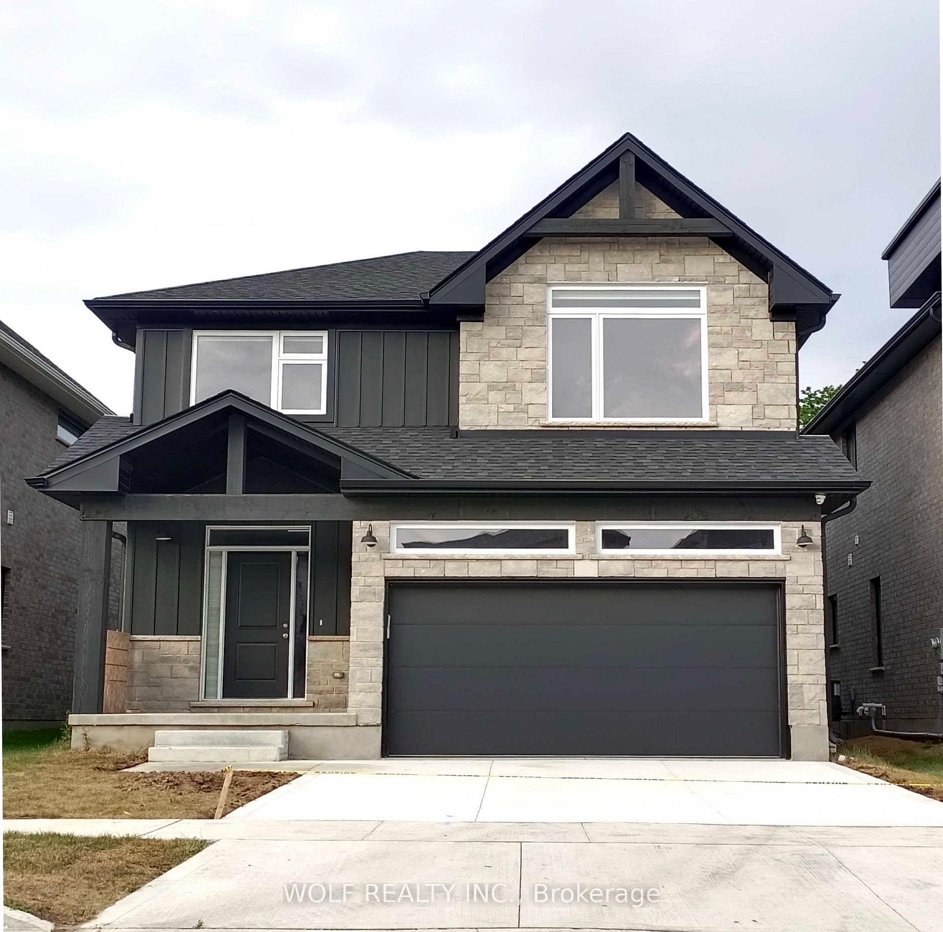Photo of 521 Doonwoods Crescent