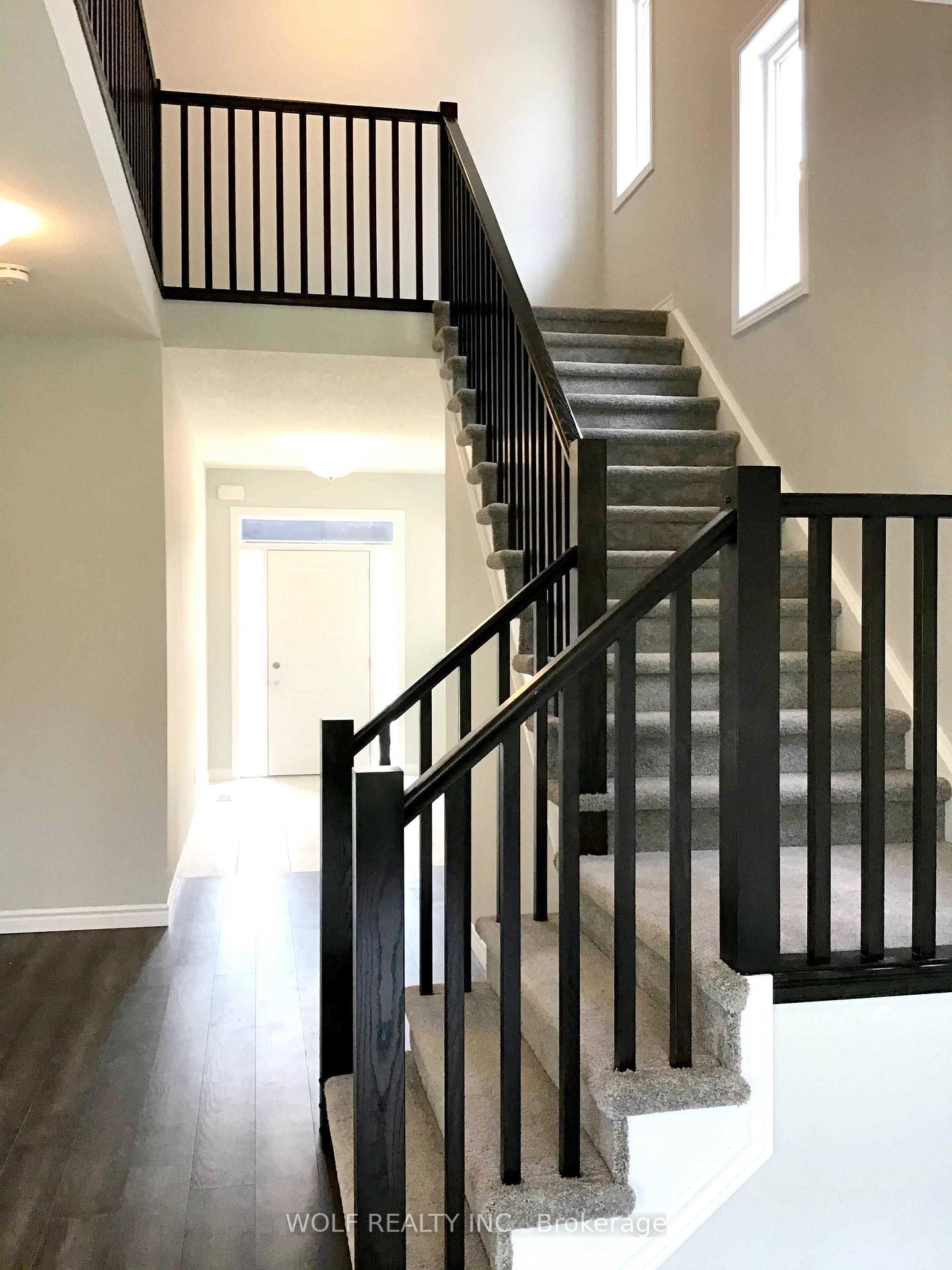 Photo 7 of 521 Doonwoods Crescent, Kitchener, Doon South — HOMEH