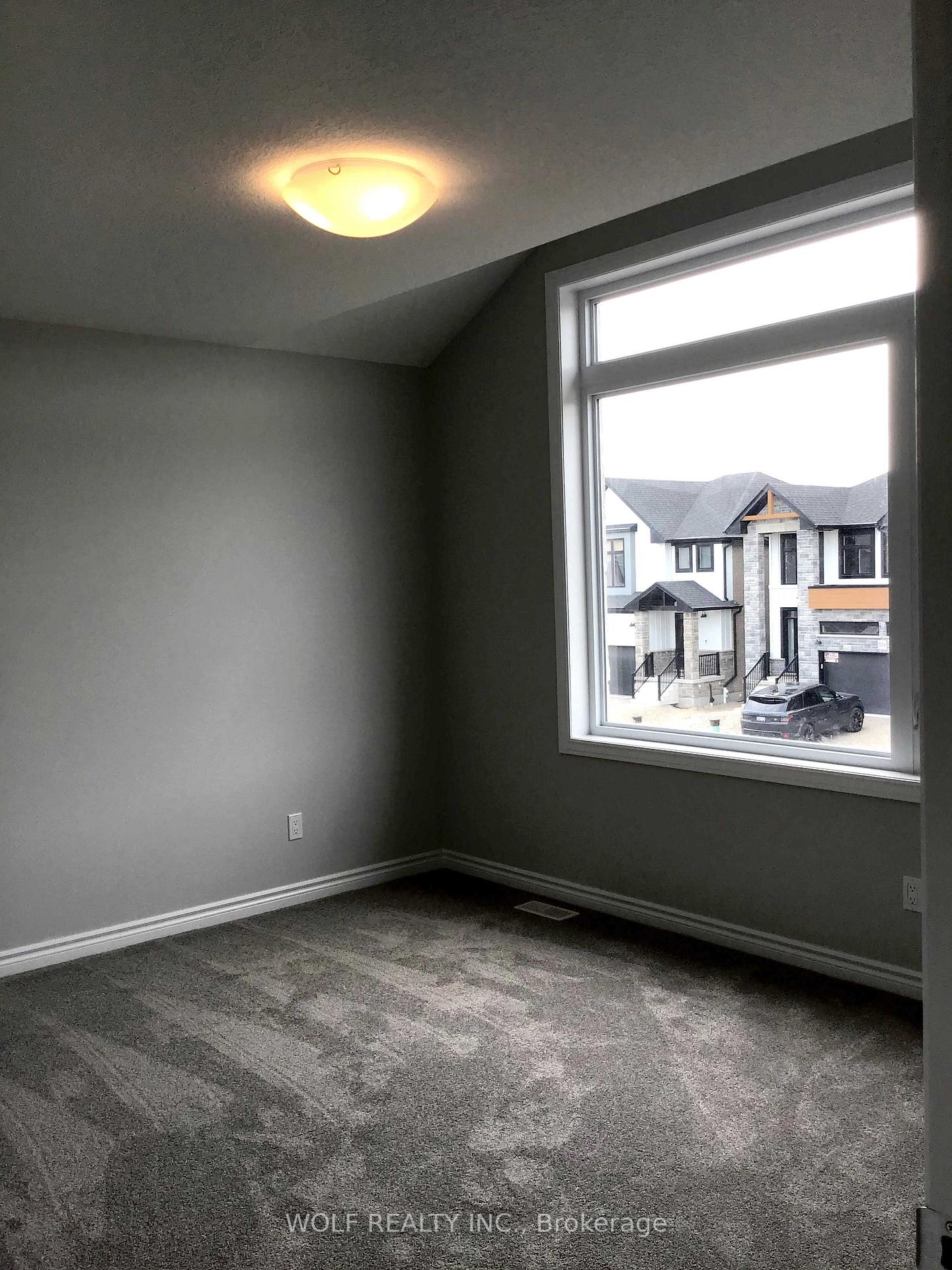 Photo 14 of 521 Doonwoods Crescent, Kitchener, Doon South — HOMEH