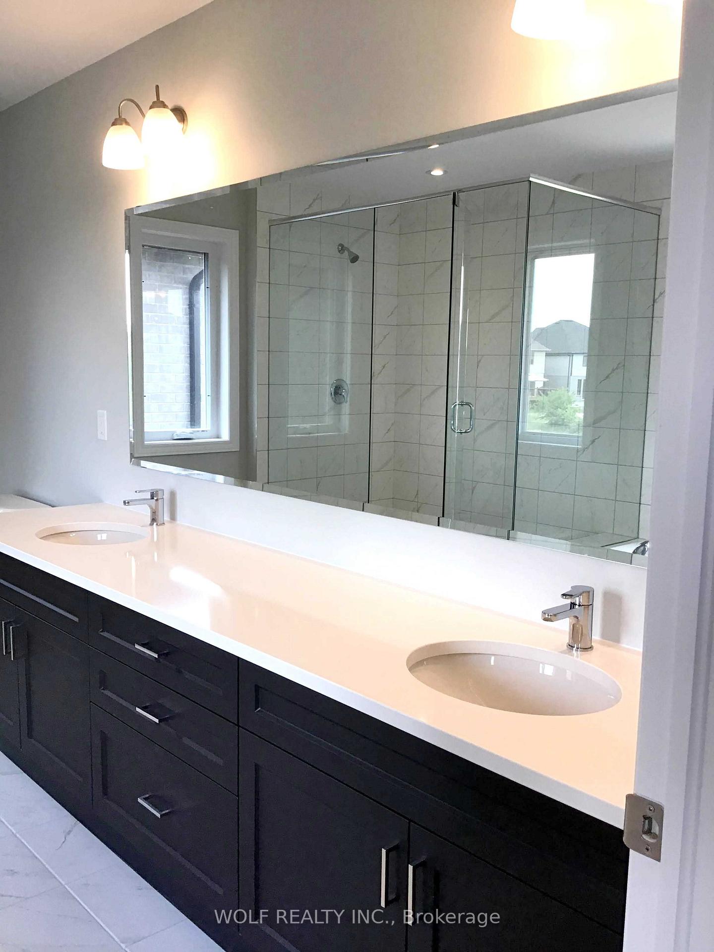 Photo 17 of 521 Doonwoods Crescent, Kitchener, Doon South — HOMEH