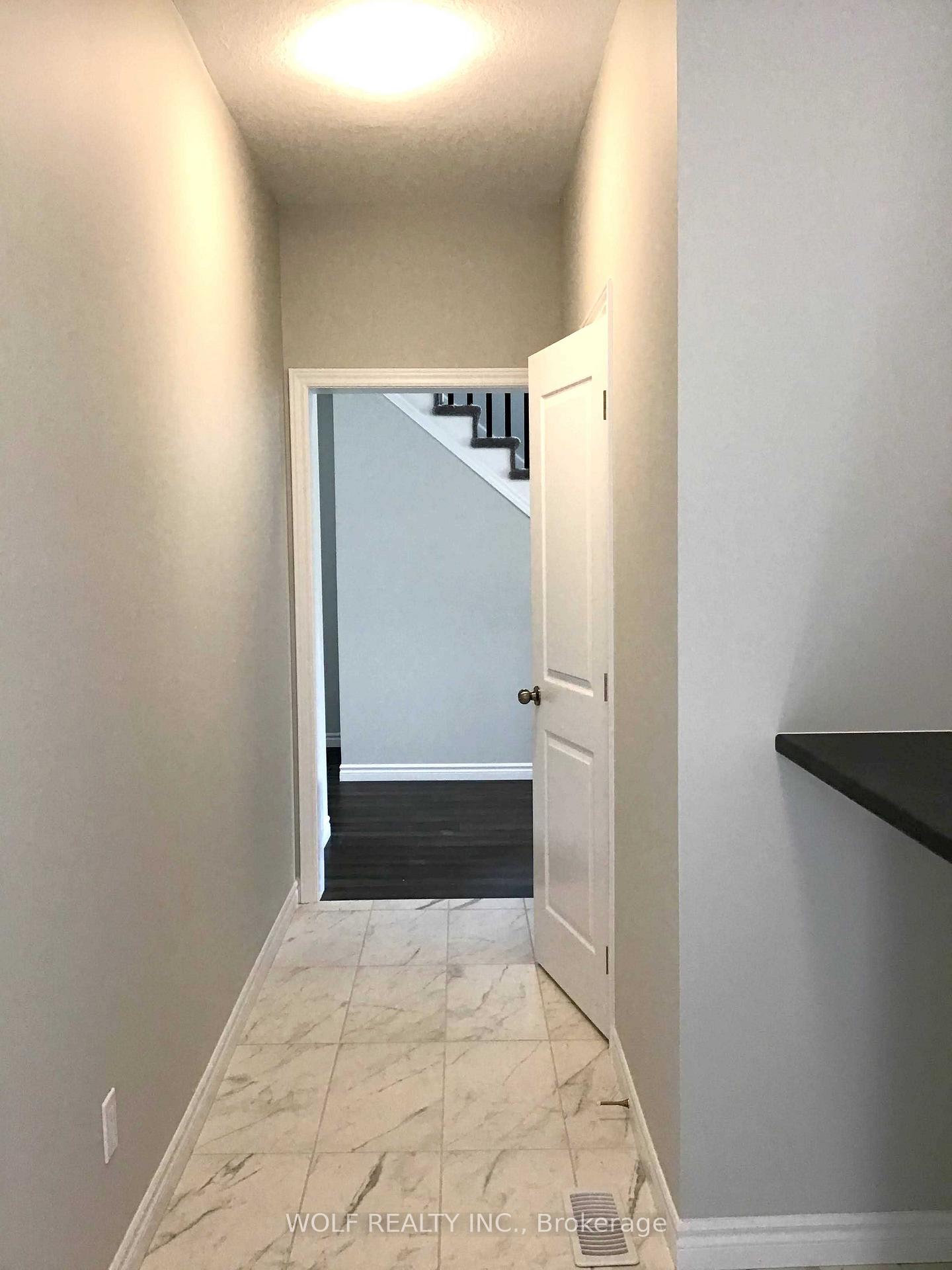 Photo 21 of 521 Doonwoods Crescent, Kitchener, Doon South — HOMEH