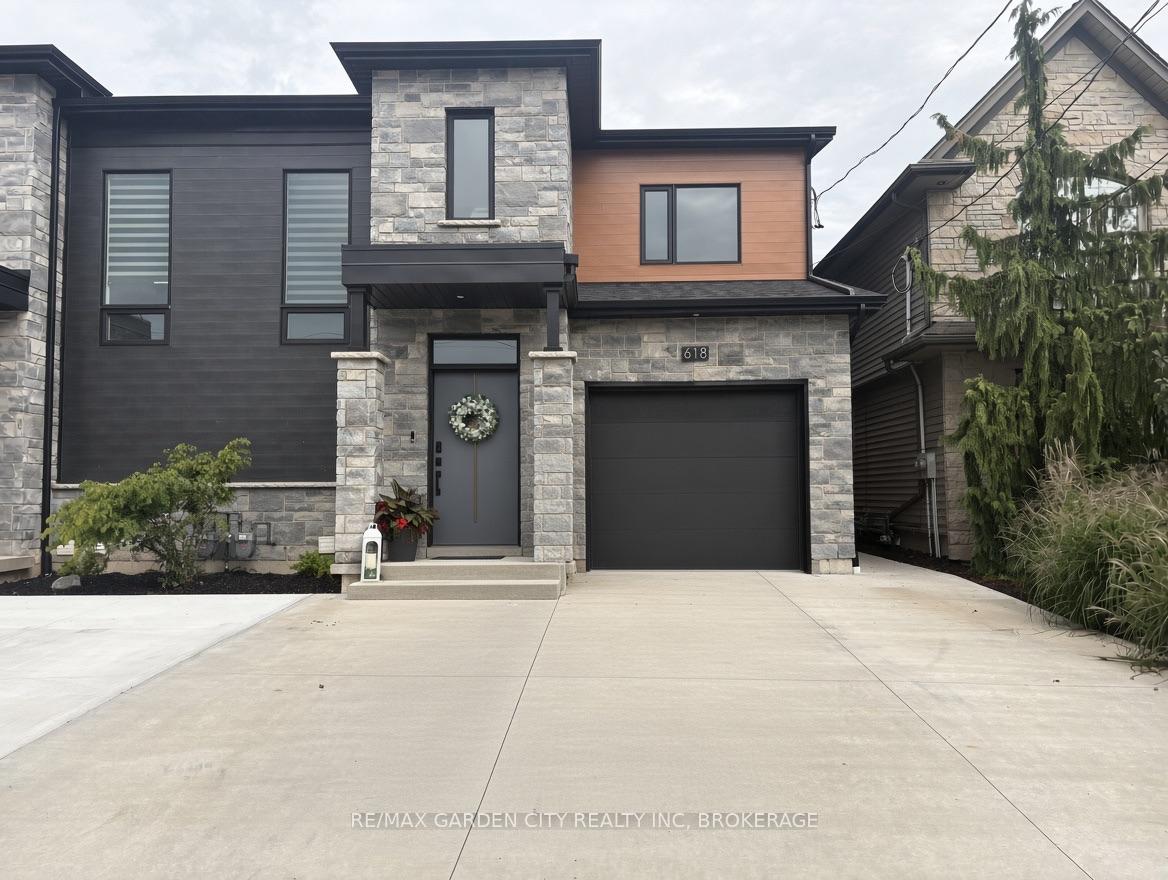 Photo of Unit LOWER, 618 Clare Avenue