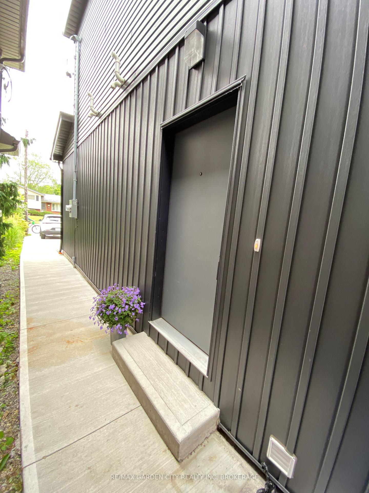 Photo 2 of Unit LOWER, 618 Clare Avenue, Welland, N. Welland — HOMEH