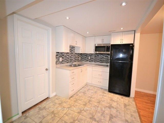Photo 3 of Unit Bsmt., 260 Green Road, Hamilton, Stoney Creek — HOMEH