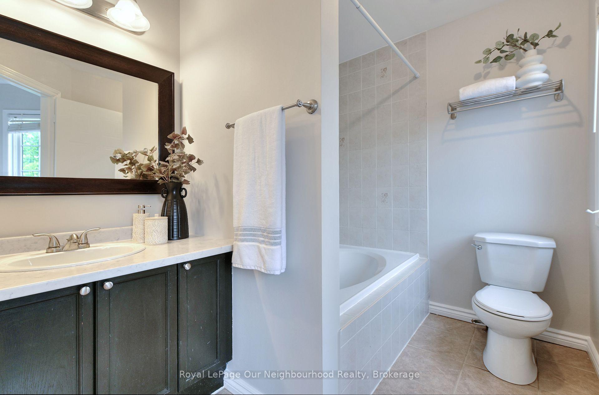 Photo 16 of 38 Wilkins Crescent, Clarington, Courtice — HOMEH