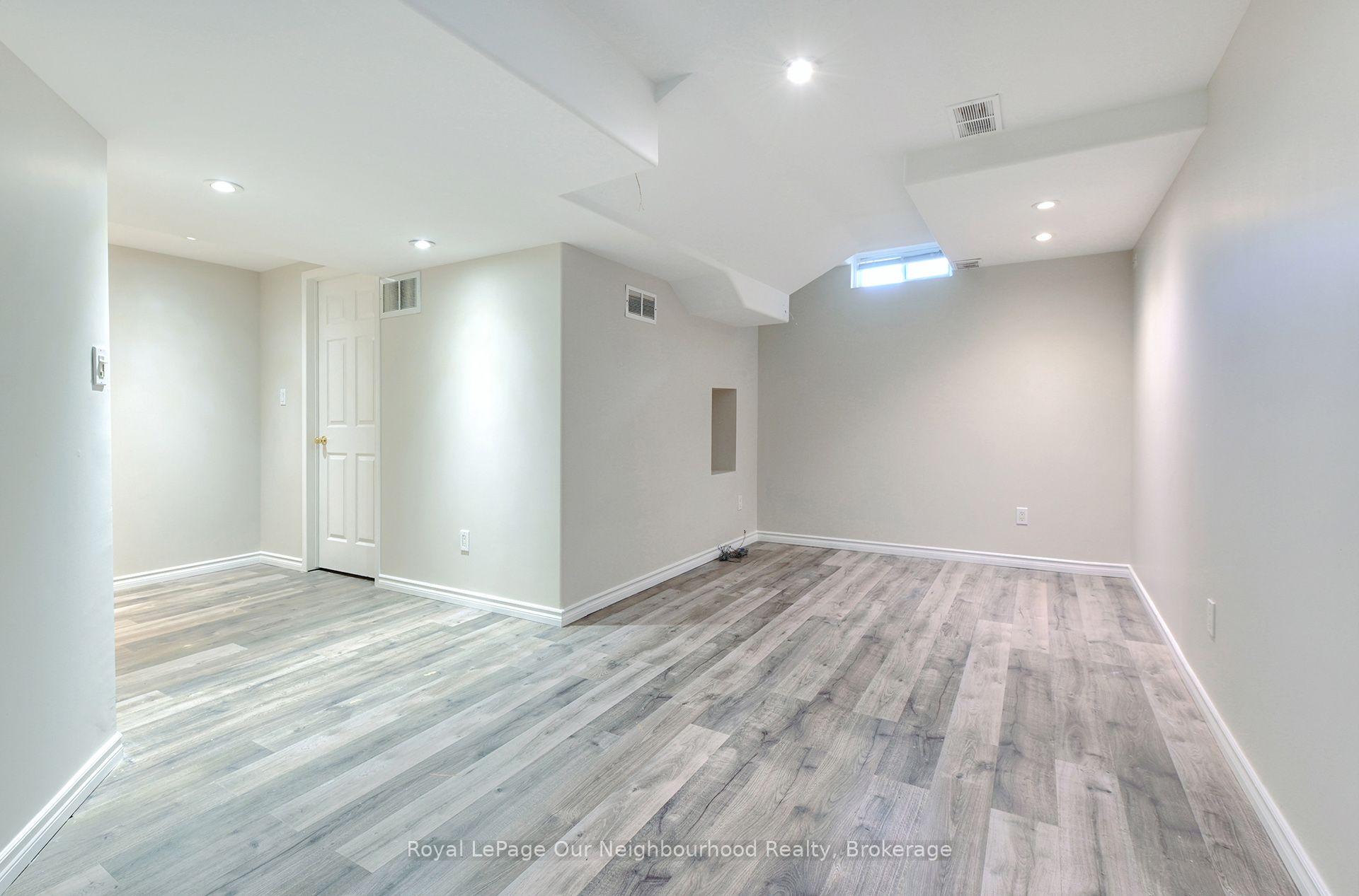 Photo 18 of 38 Wilkins Crescent, Clarington, Courtice — HOMEH