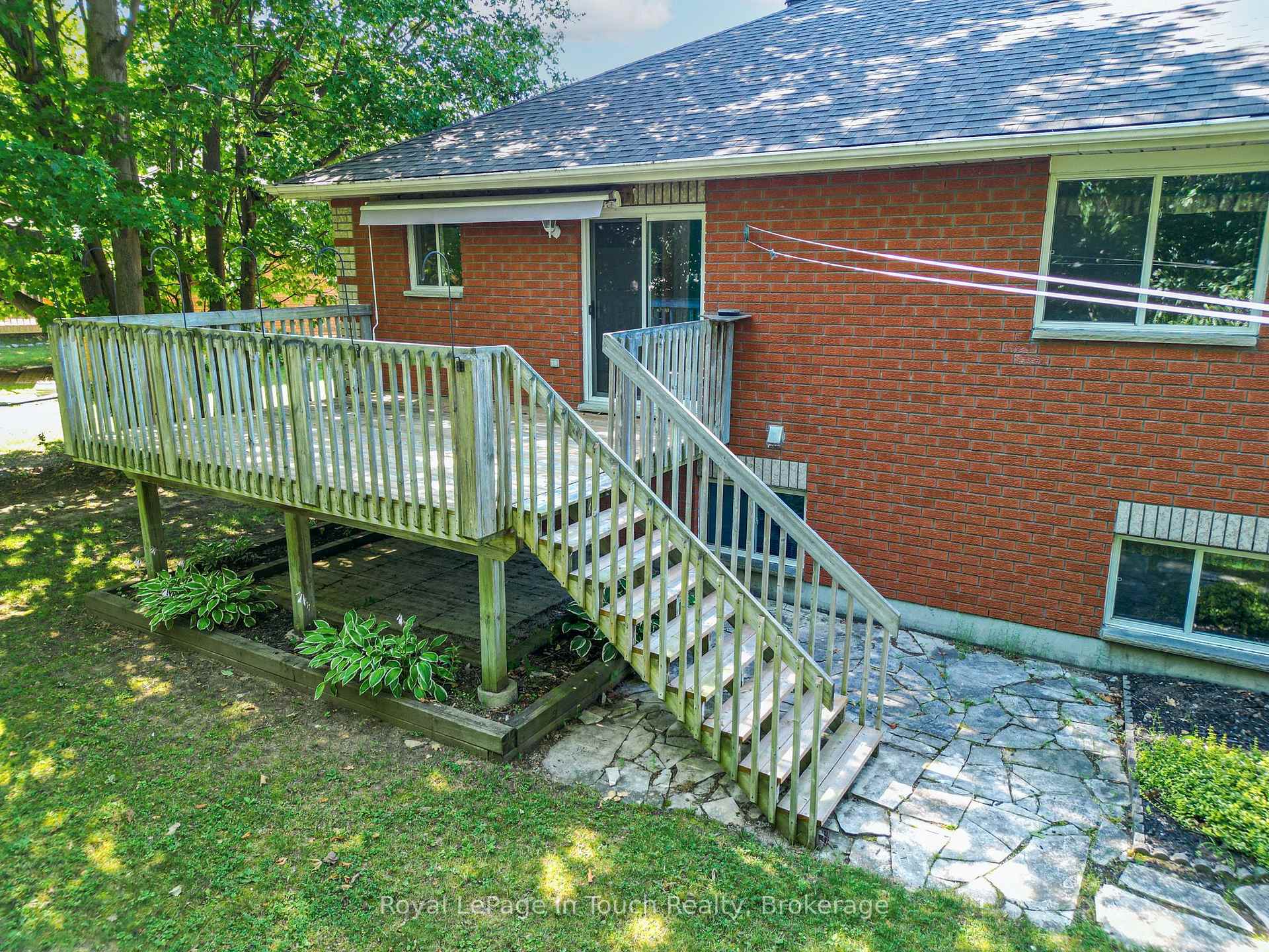 Photo 5 of 30 Charles Street, Penetanguishene — HOMEH