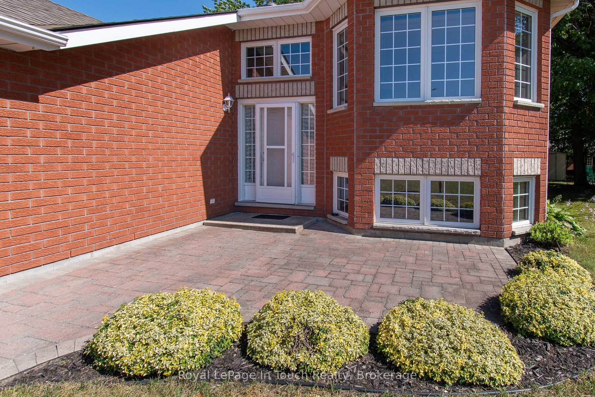 Photo 13 of 30 Charles Street, Penetanguishene — HOMEH