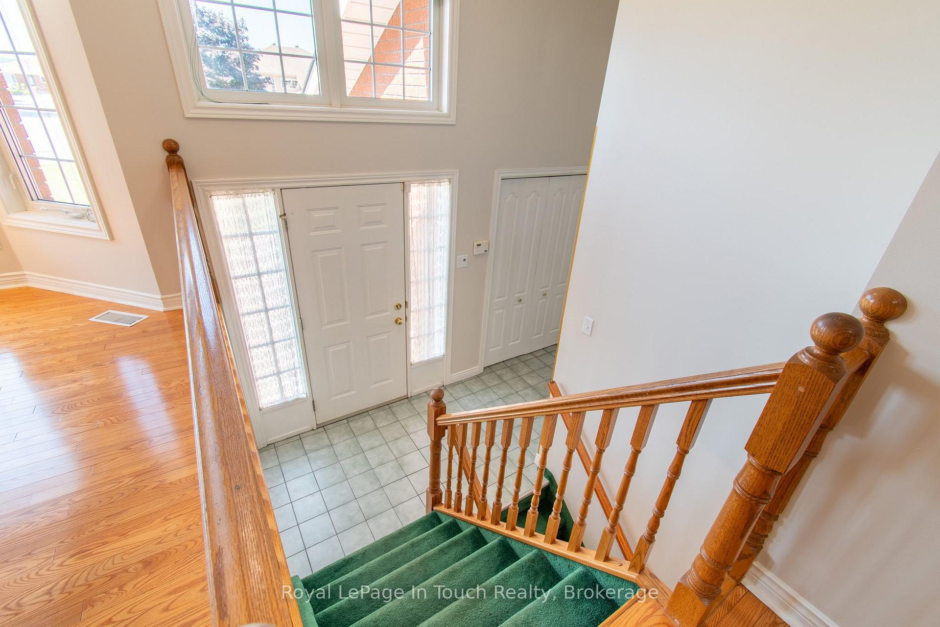Photo 15 of 30 Charles Street, Penetanguishene — HOMEH