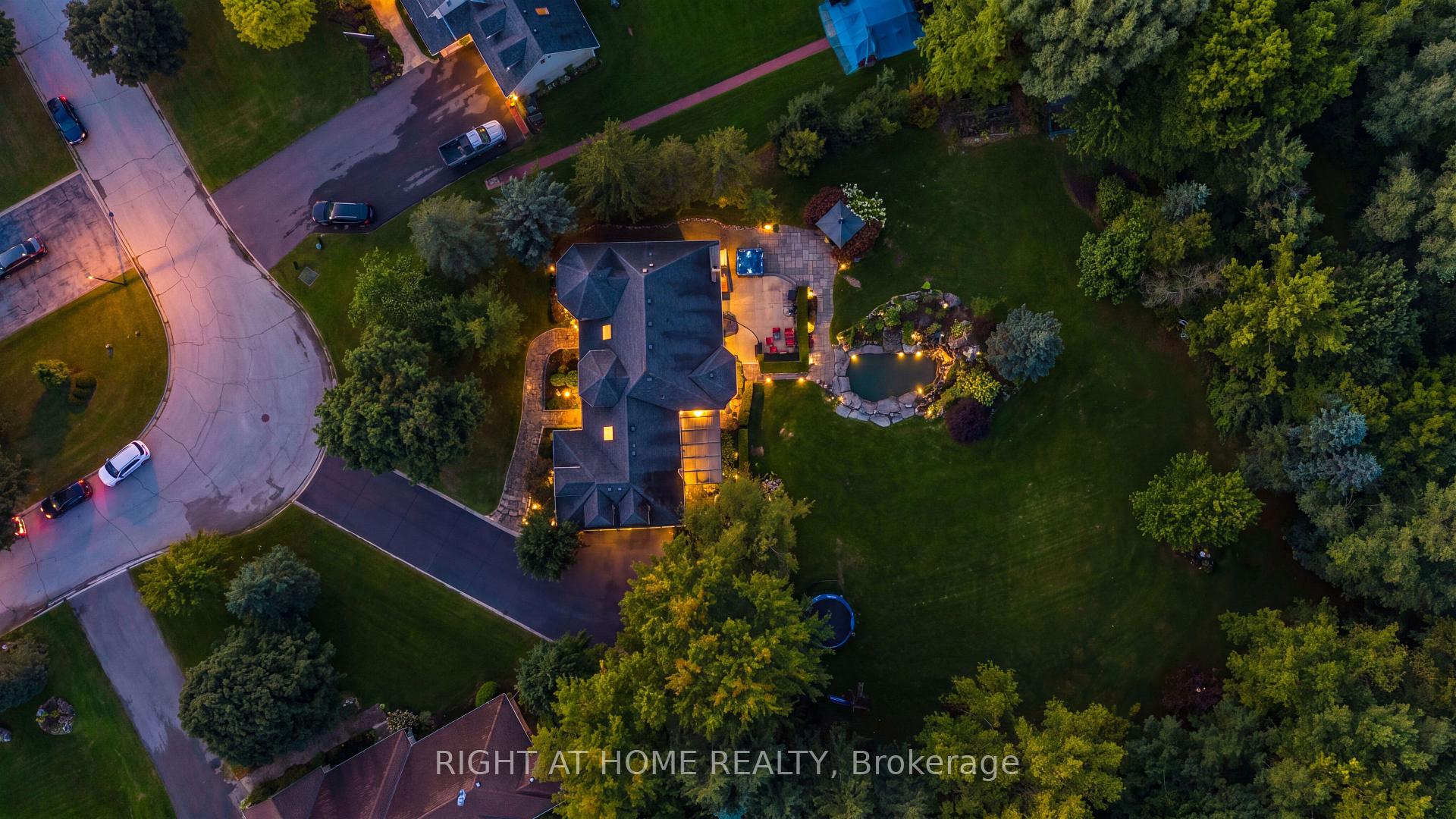 Photo 3 of 80 Edward Pottage Crescent, King, Pottageville — HOMEH
