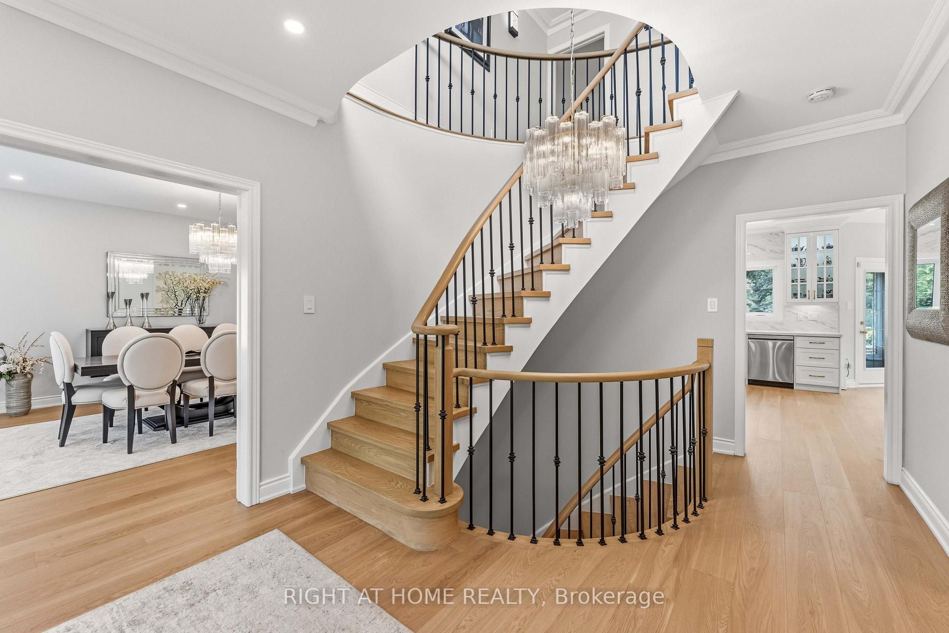 Photo 10 of 80 Edward Pottage Crescent, King, Pottageville — HOMEH