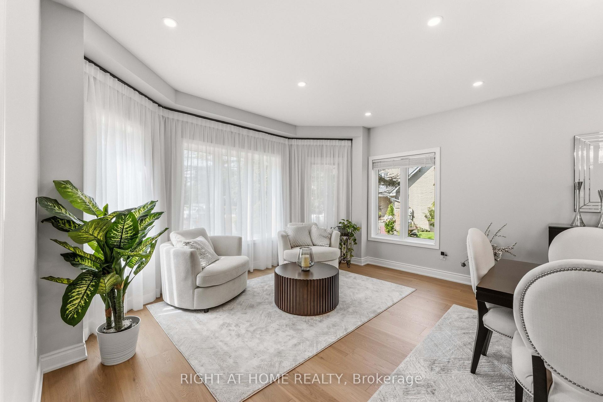 Photo 12 of 80 Edward Pottage Crescent, King, Pottageville — HOMEH