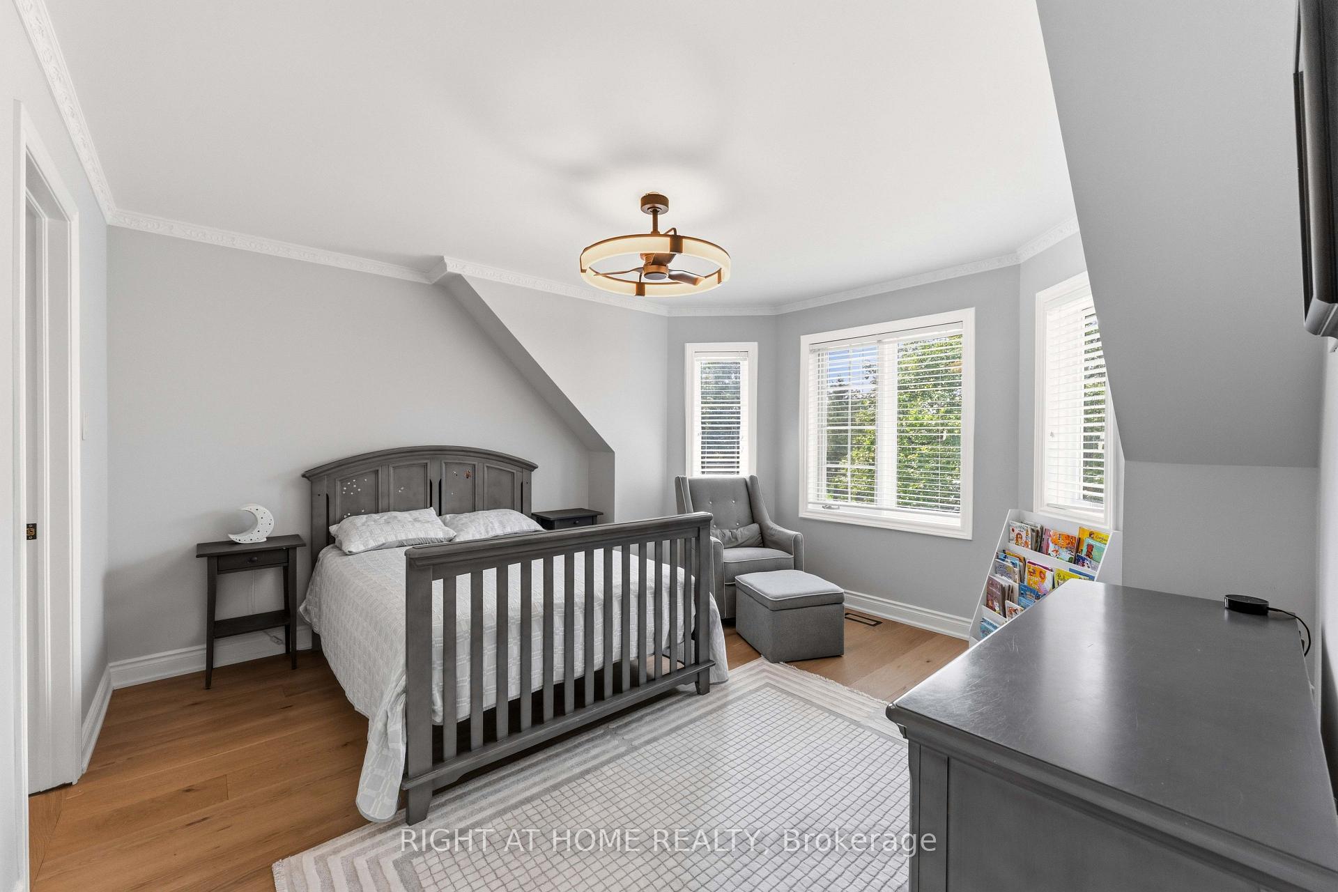 Photo 29 of 80 Edward Pottage Crescent, King, Pottageville — HOMEH