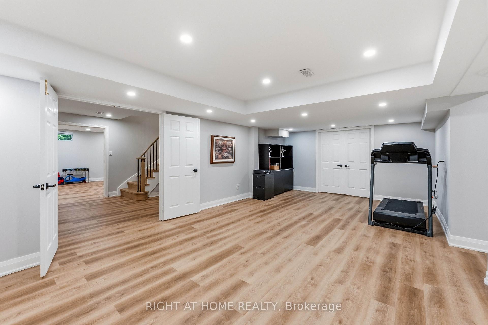 Photo 40 of 80 Edward Pottage Crescent, King, Pottageville — HOMEH