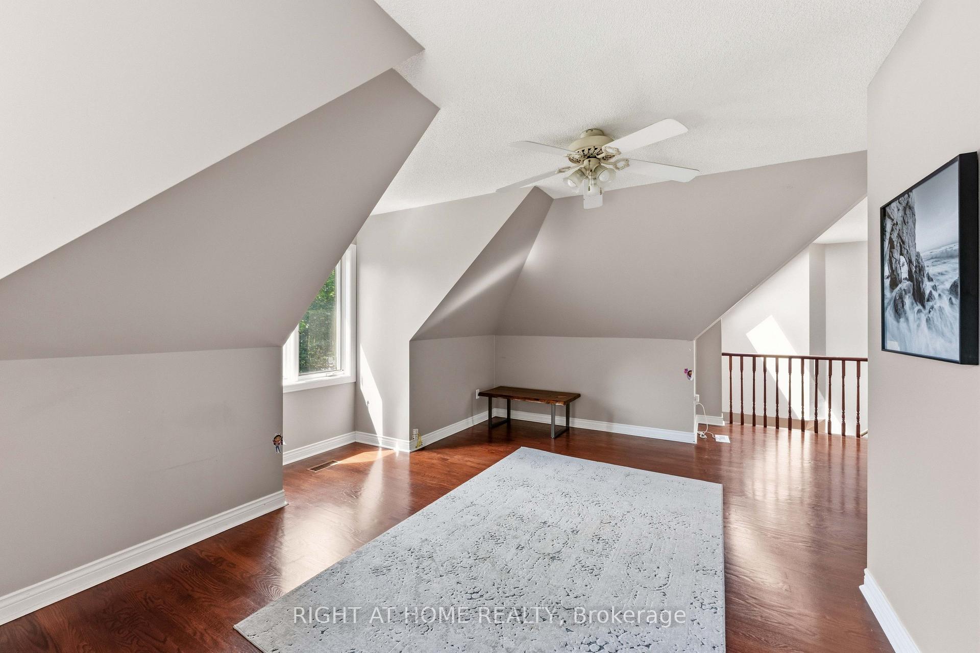 Photo 43 of 80 Edward Pottage Crescent, King, Pottageville — HOMEH