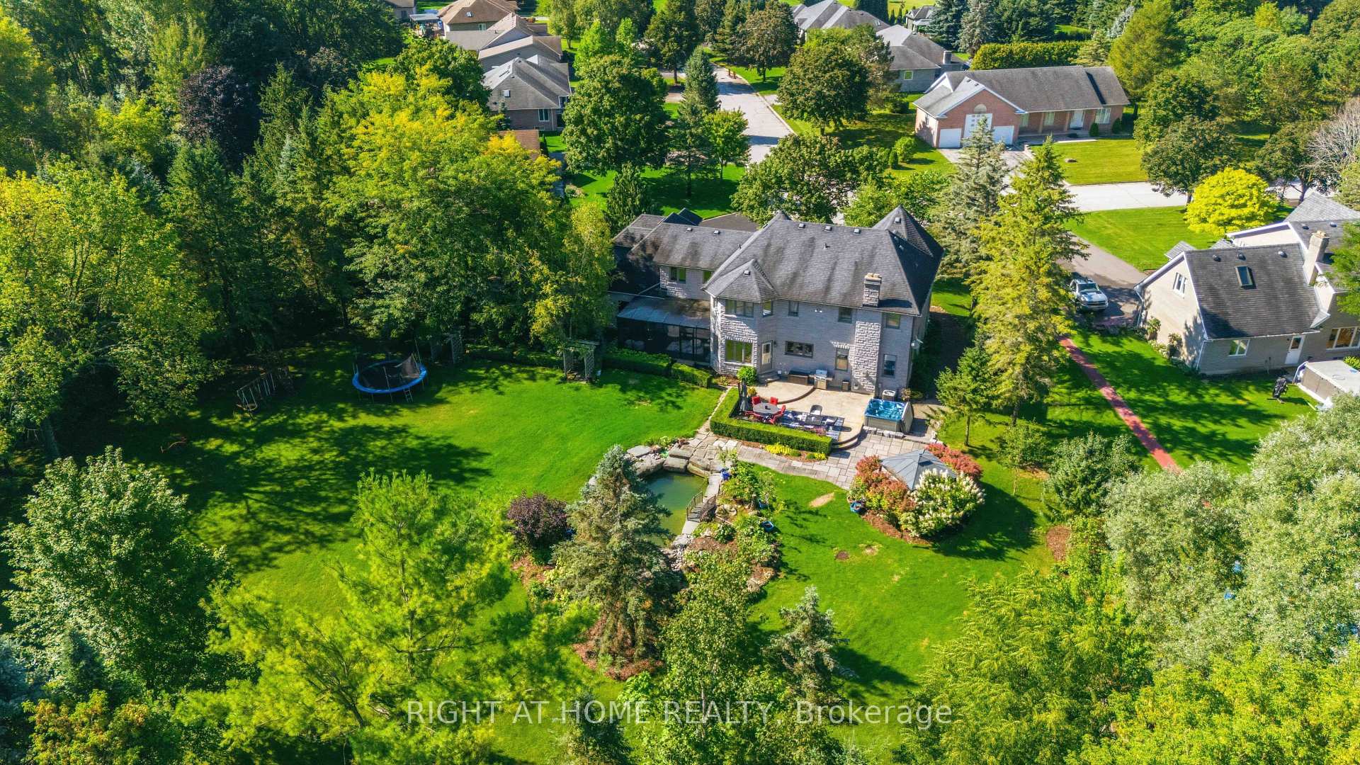 Photo 46 of 80 Edward Pottage Crescent, King, Pottageville — HOMEH