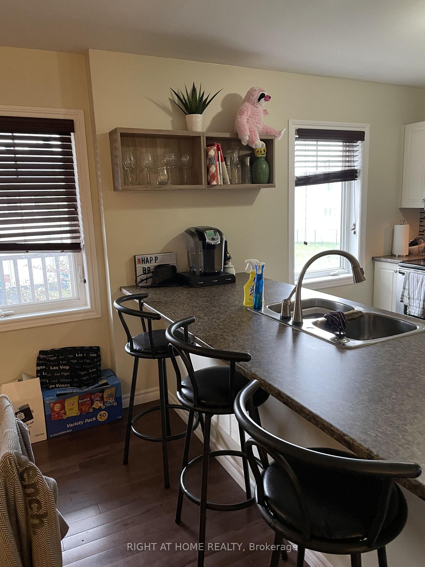 Photo 10 of 1626 Haydon Circle, Ottawa, Barrhaven - Heritage Park — HOMEH