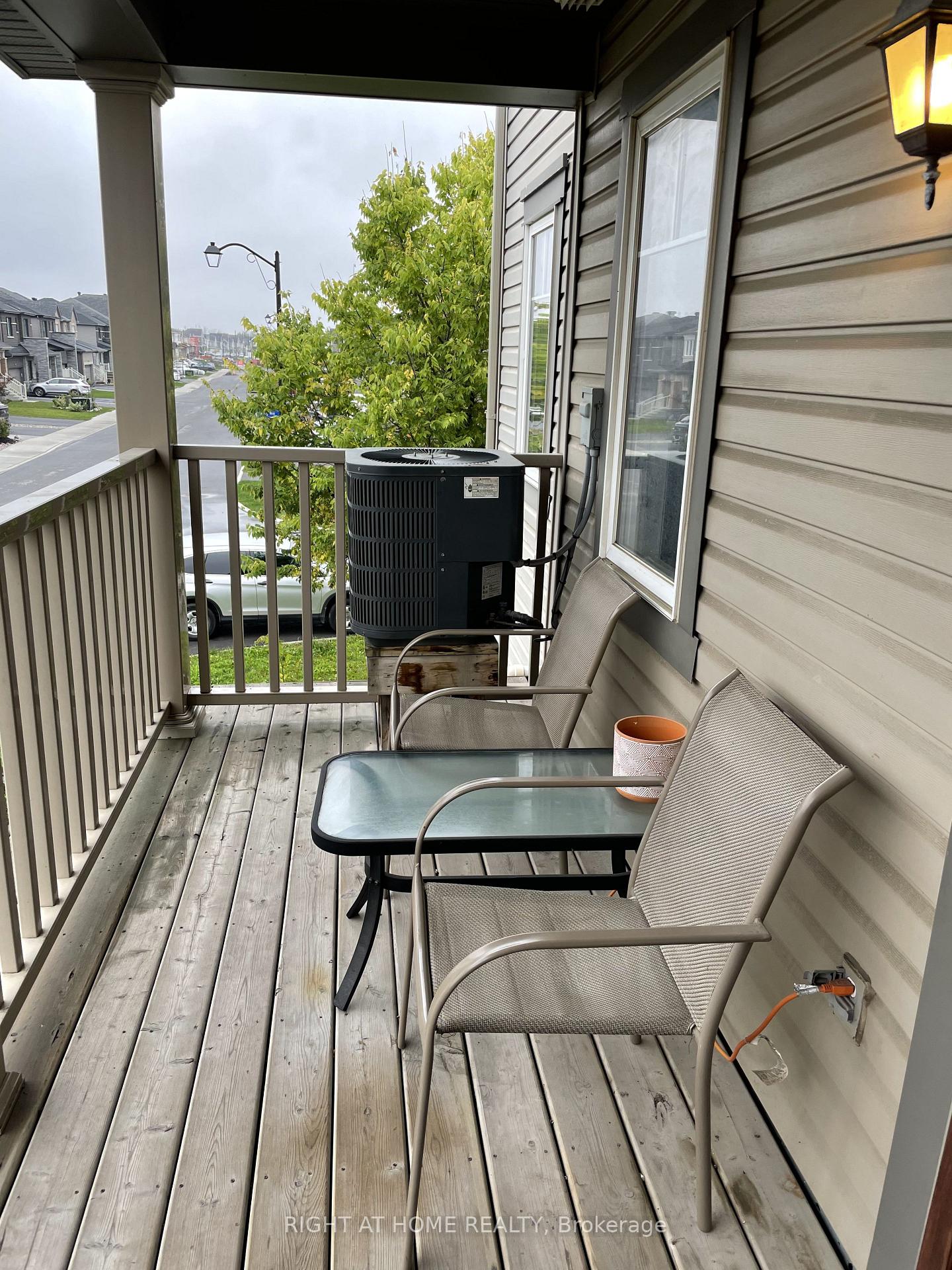 Photo 12 of 1626 Haydon Circle, Ottawa, Barrhaven - Heritage Park — HOMEH