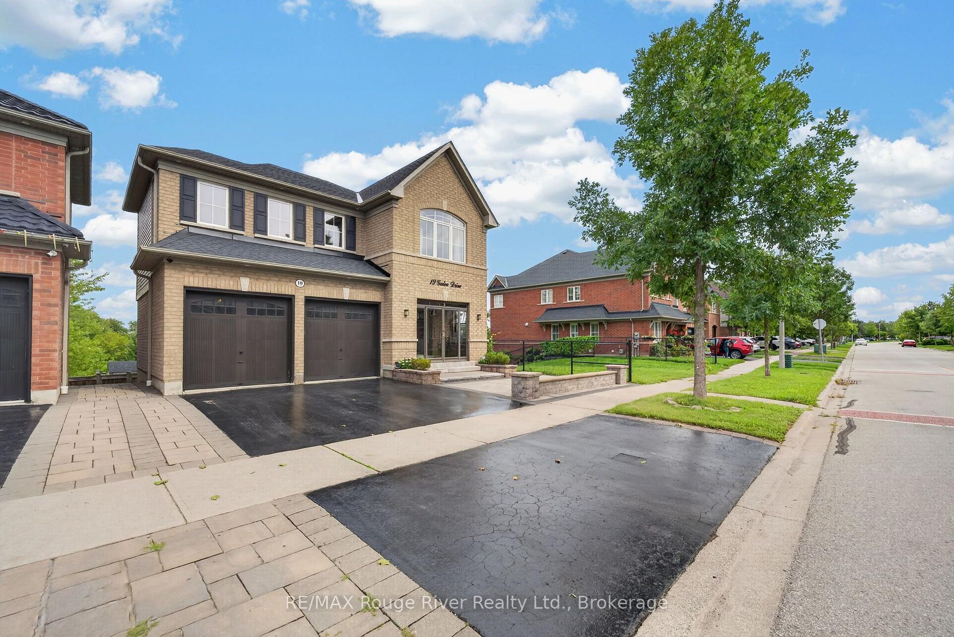 Photo 2 of 19 Galea Drive, Ajax, Central East — HOMEH