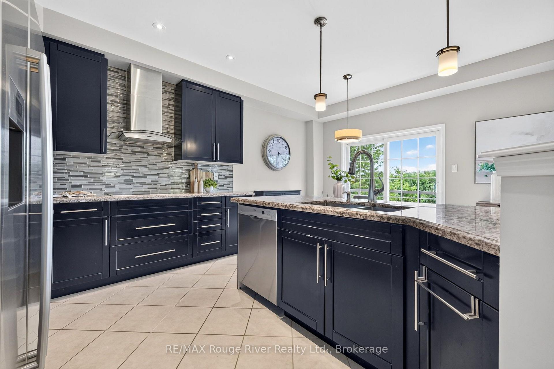 Photo 16 of 19 Galea Drive, Ajax, Central East — HOMEH