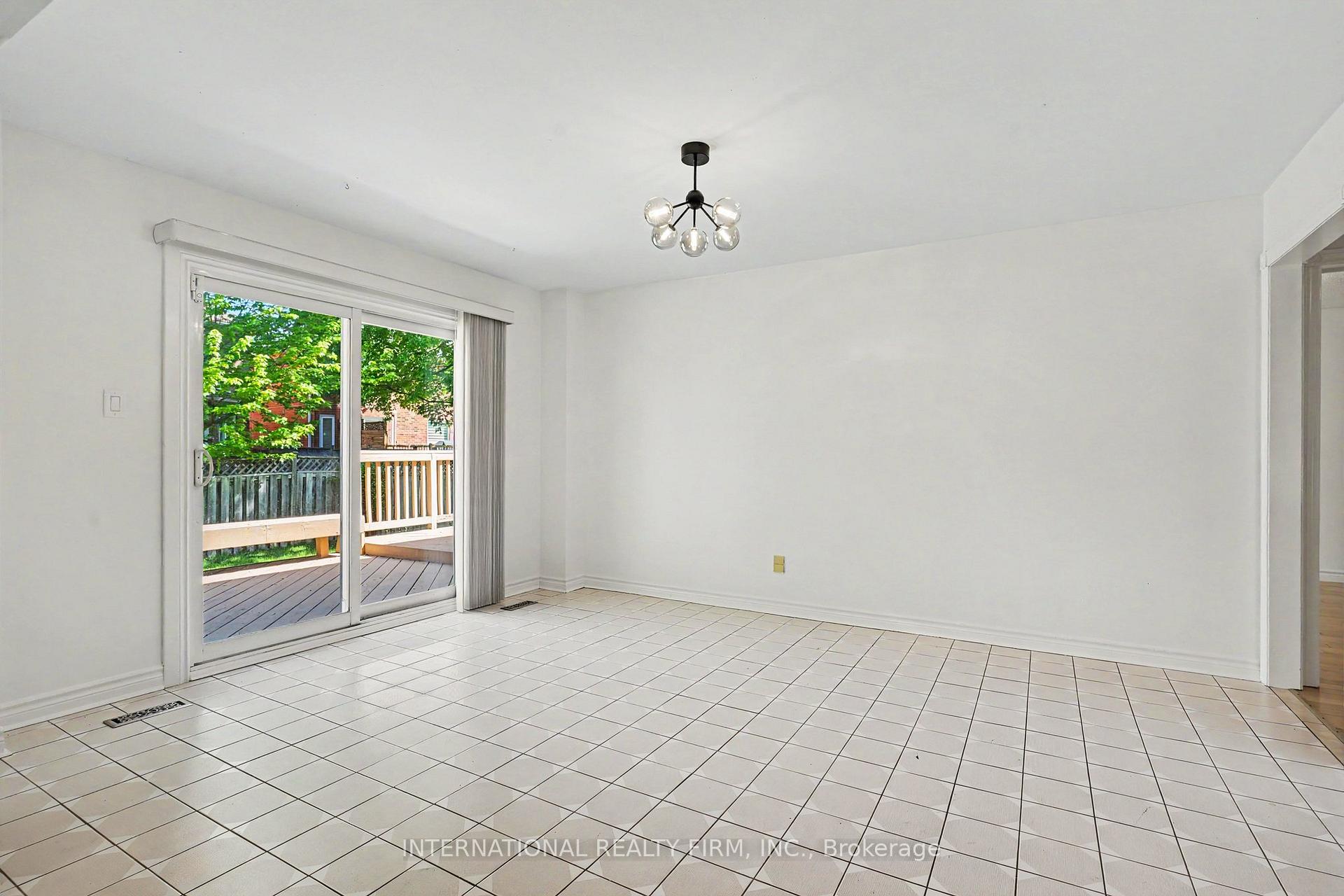 Photo 7 of 46 Heath Street, Richmond Hill, Doncrest — HOMEH