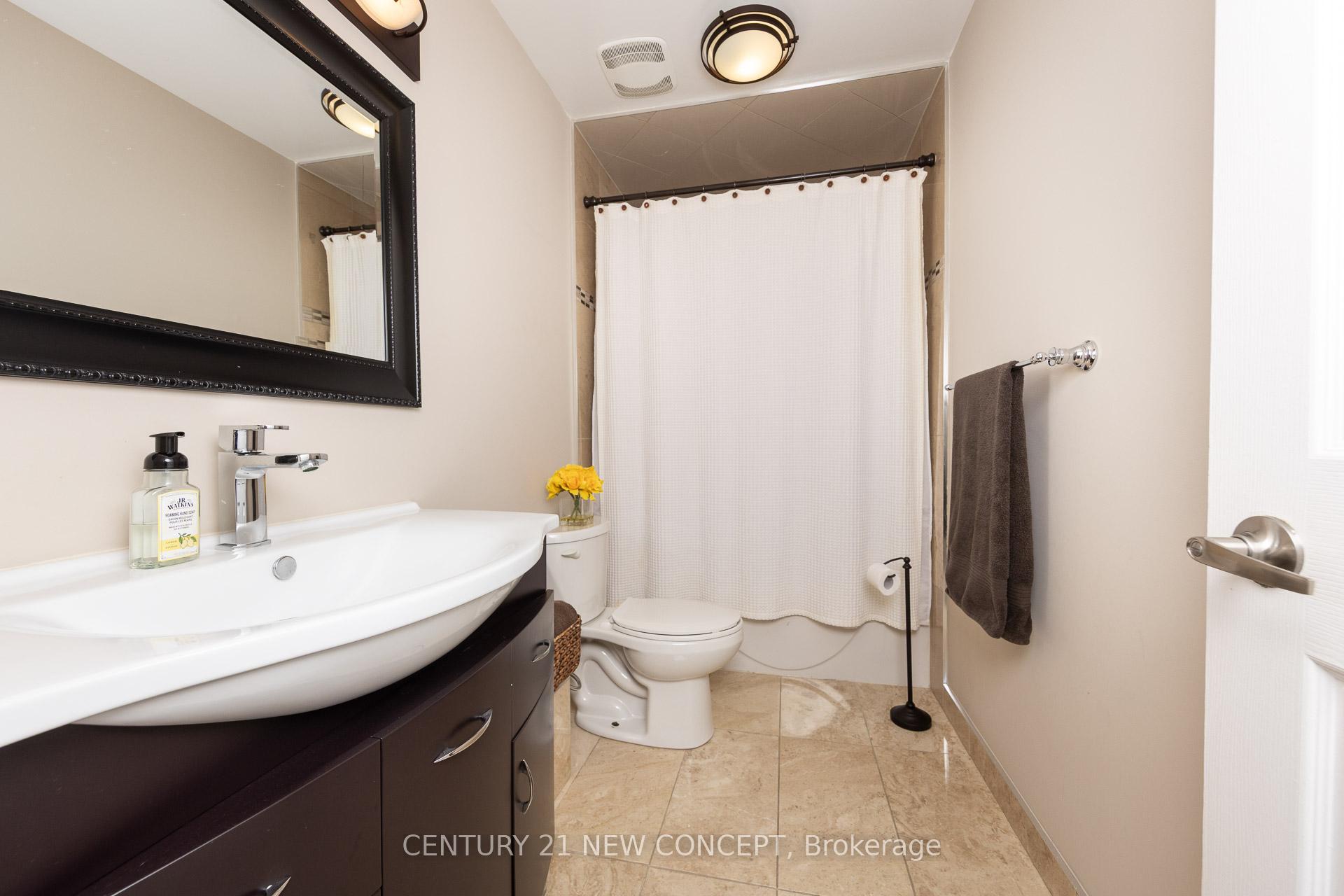 Photo 100 of 2587 Carberry Way, Oakville, Westmount — HOMEH