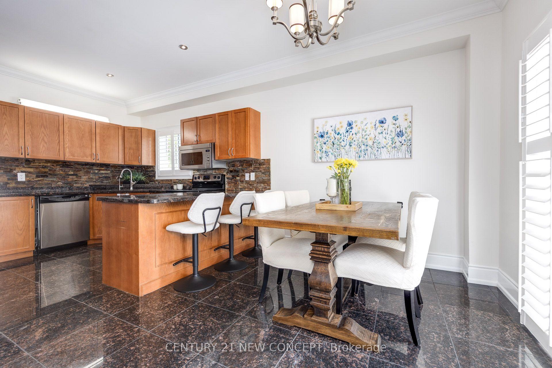 Photo 38 of 2587 Carberry Way, Oakville, Westmount — HOMEH