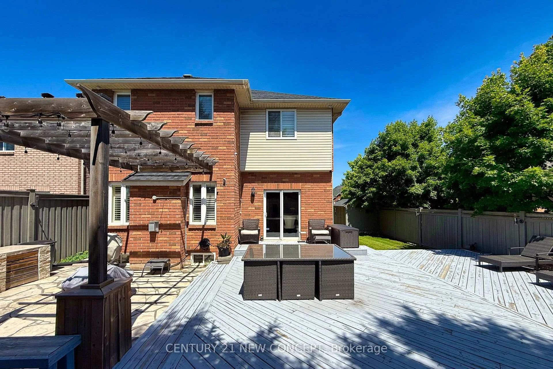 Photo 9 of 2587 Carberry Way, Oakville, Westmount — HOMEH