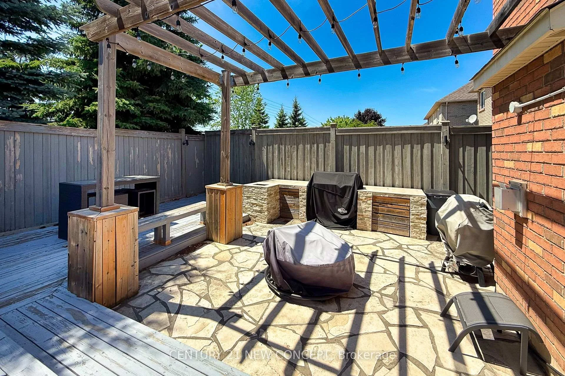 Photo 21 of 2587 Carberry Way, Oakville, Westmount — HOMEH