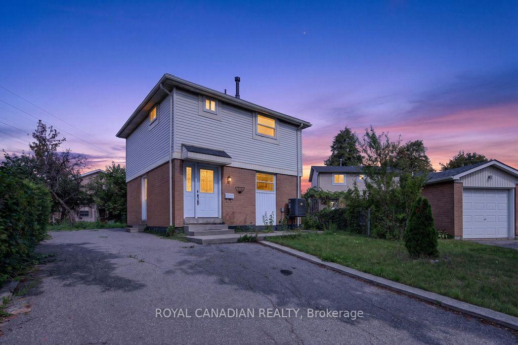 Photo 1 of 6 Damascus Drive, Etobicoke, West Humber-Clairville — HOMEH